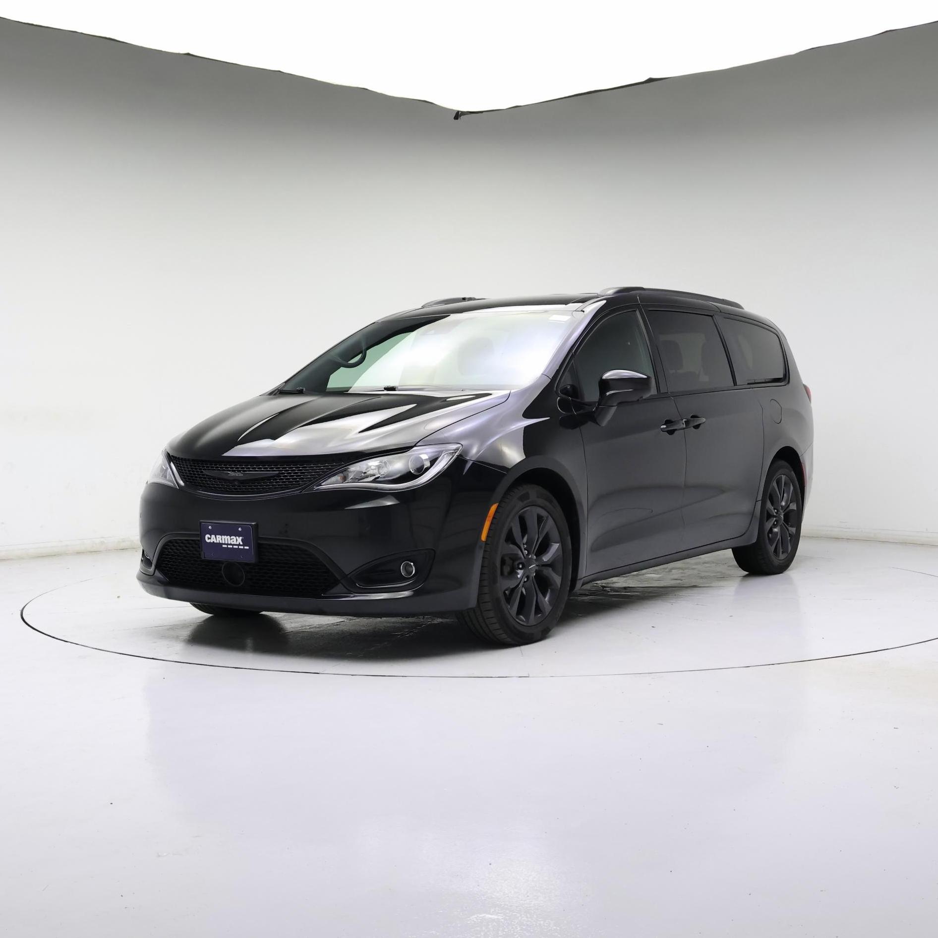 Thumbnail: 2019 Chrysler Pacifica - 4