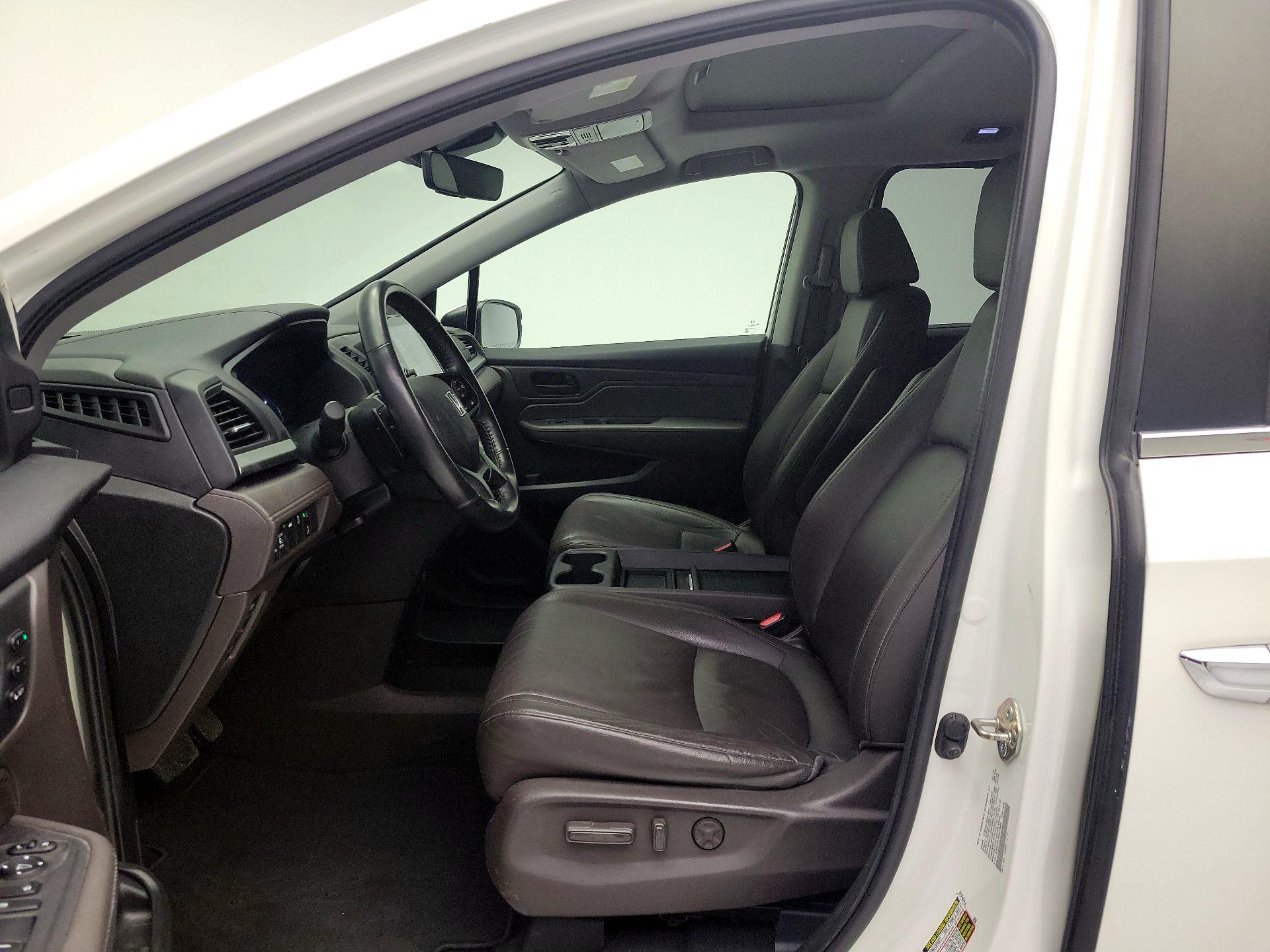 Thumbnail: 2019 Honda Odyssey - 11