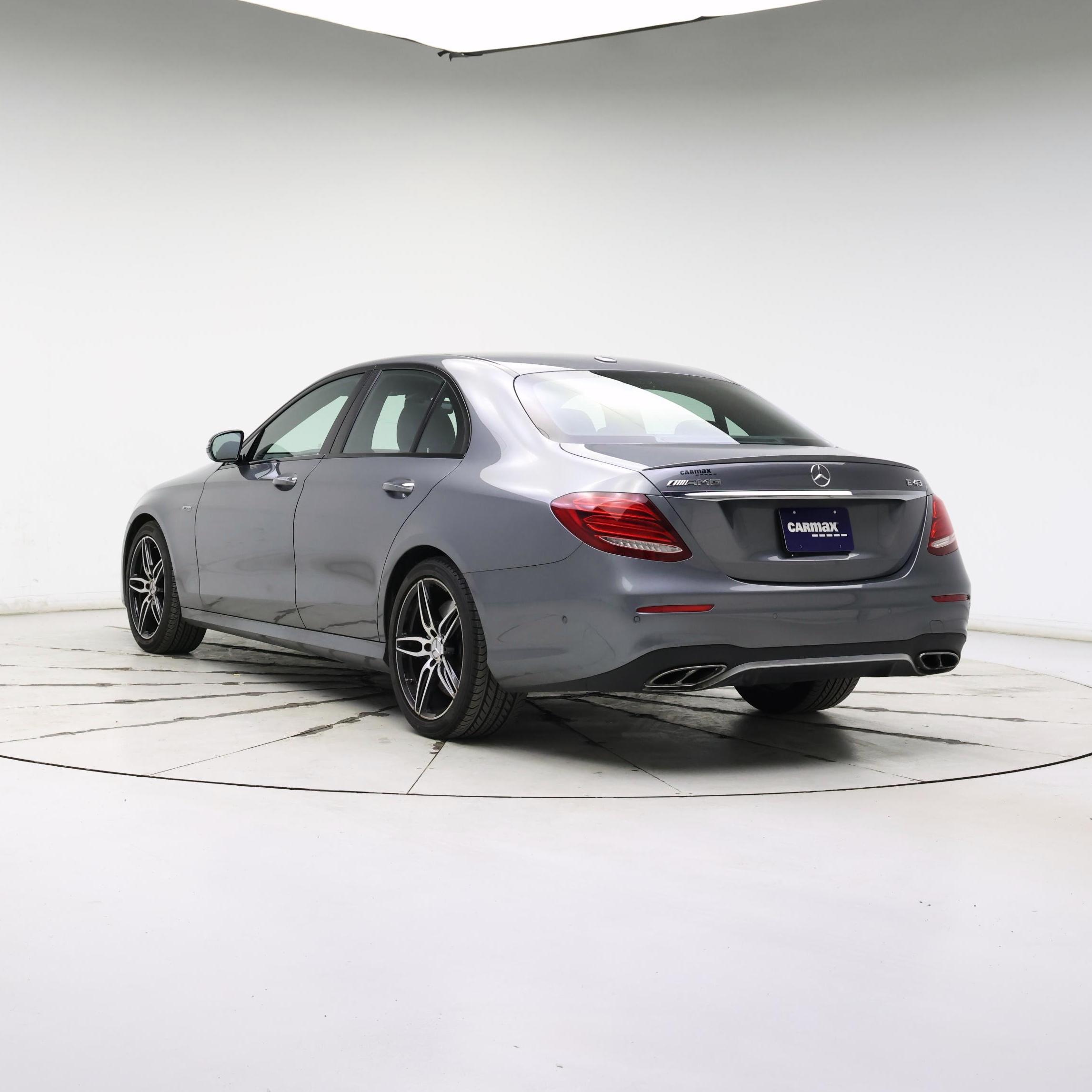 Thumbnail: 2017 Mercedes-Benz E-Class - 2