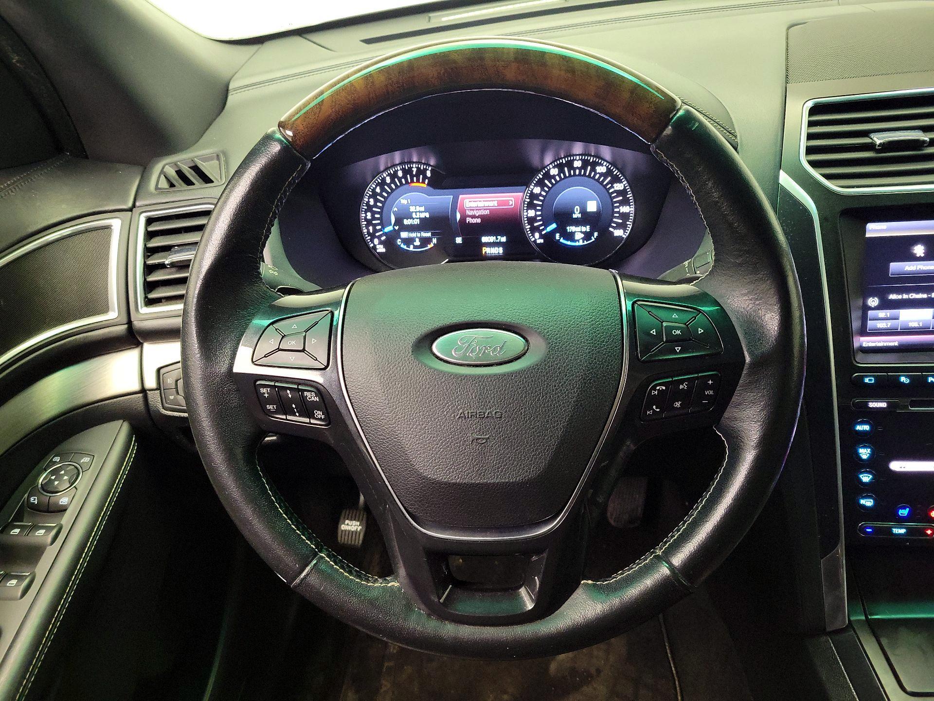 Thumbnail: 2016 Ford Explorer - 10