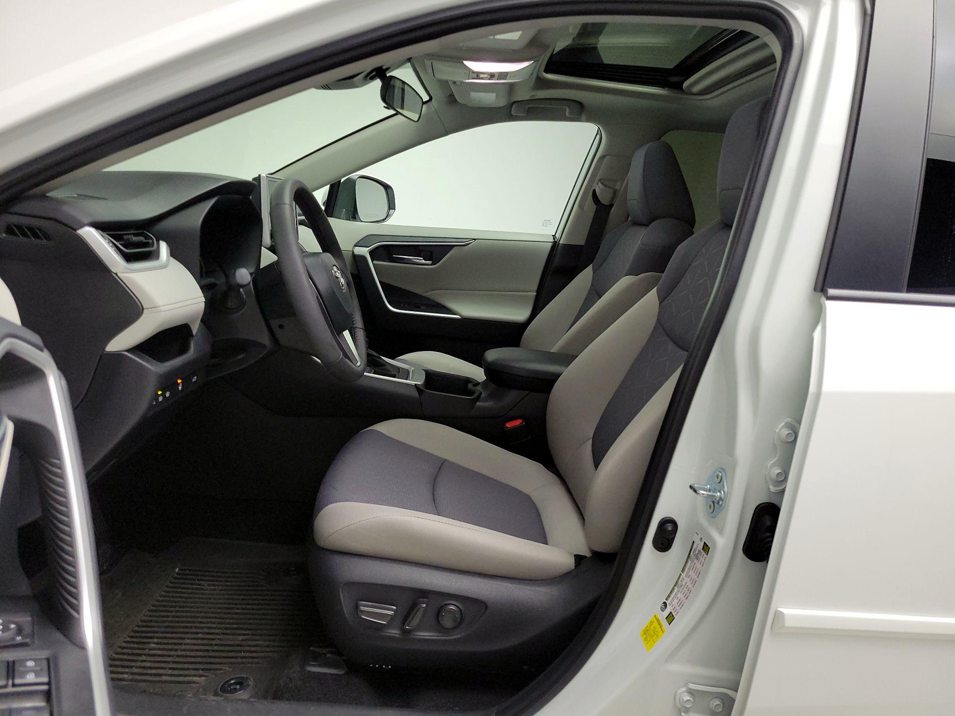 Thumbnail: 2024 Toyota RAV4 - 11