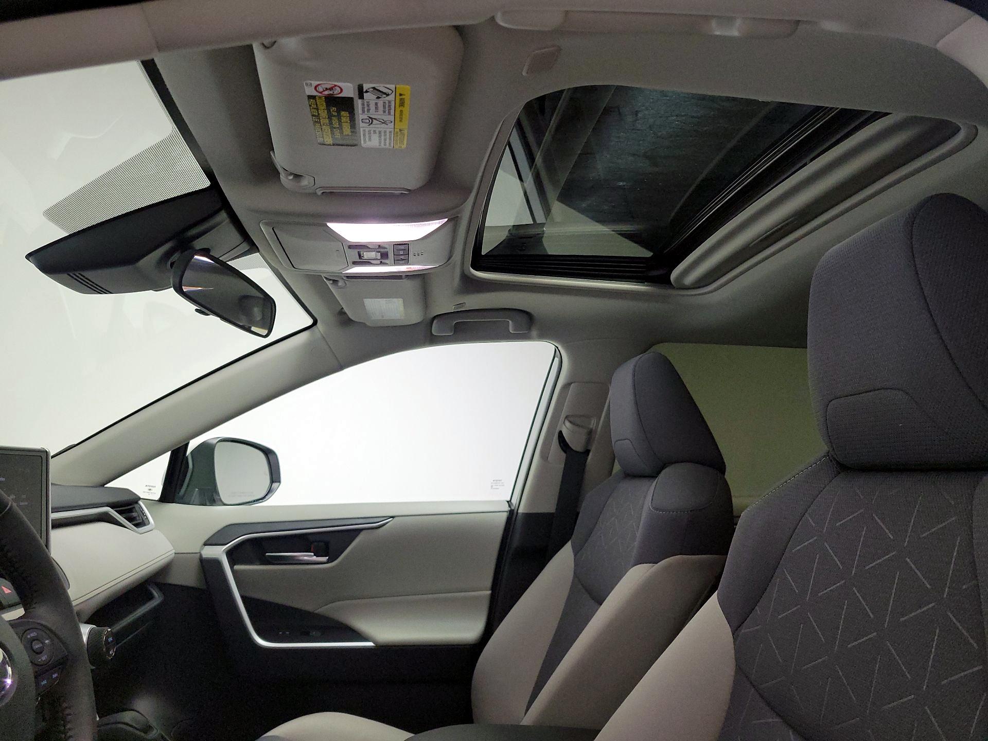 Thumbnail: 2024 Toyota RAV4 - 19