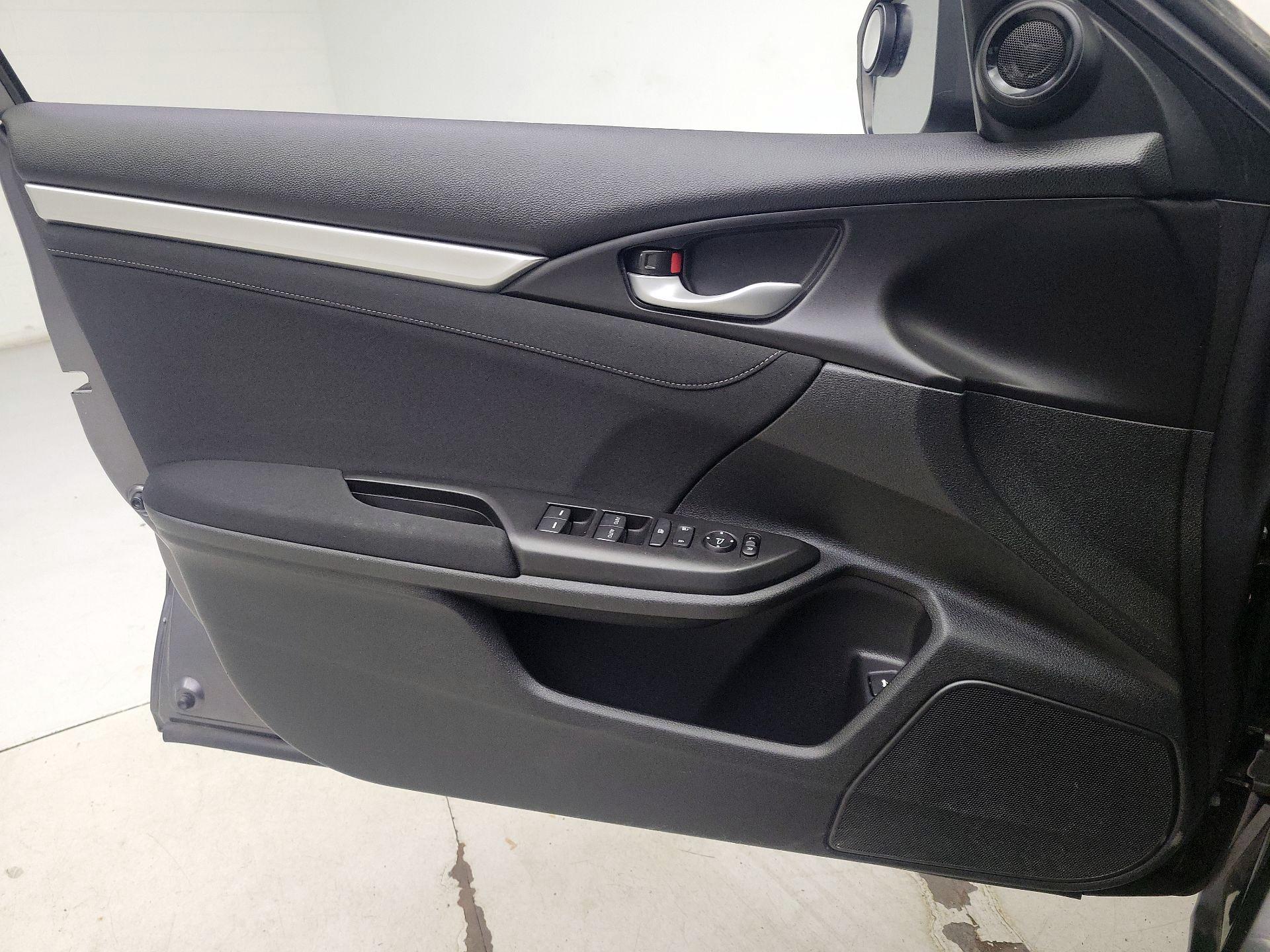 Thumbnail: 2018 Honda Civic - 12