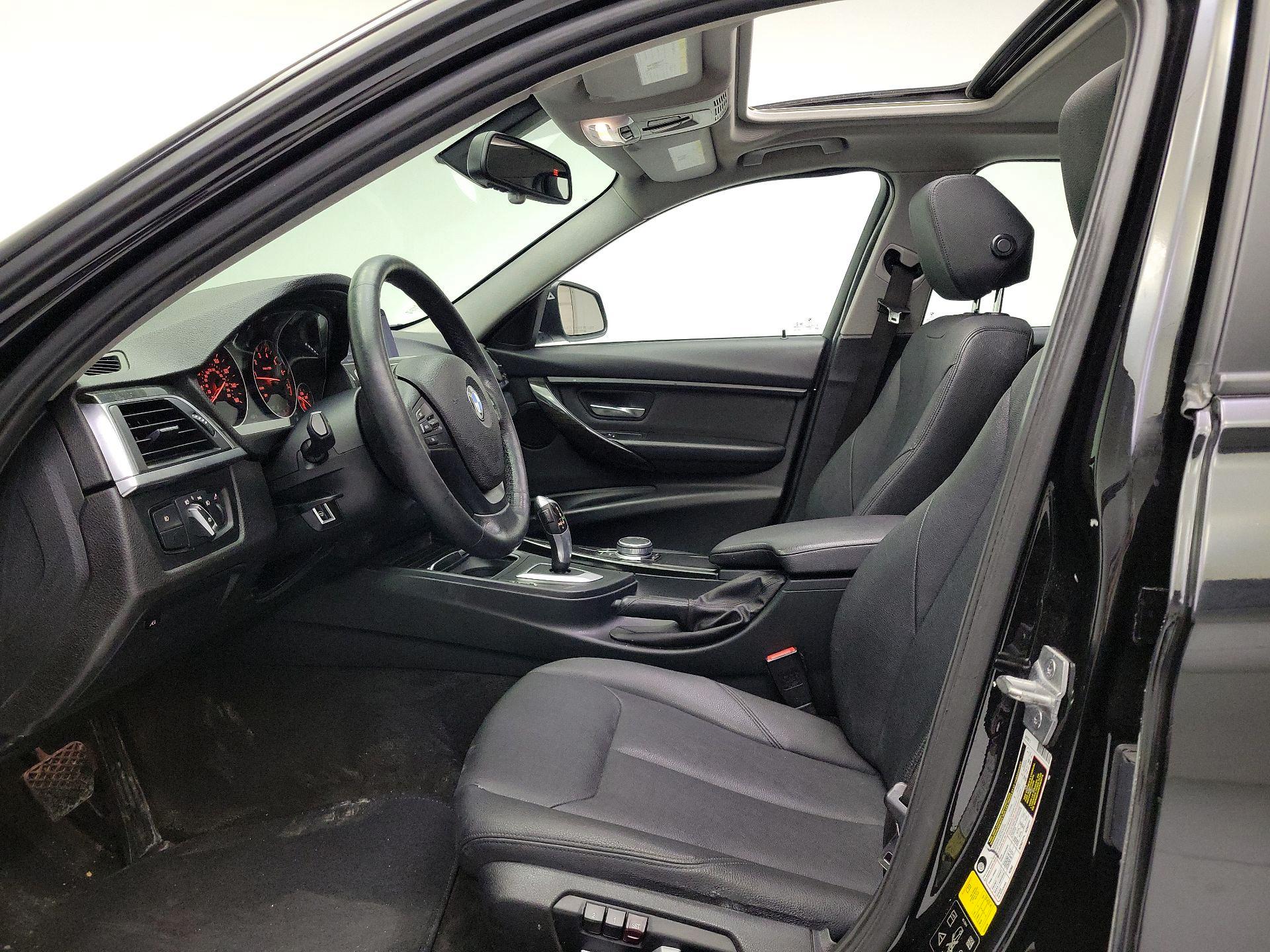 Thumbnail: 2018 BMW 3 Series - 11