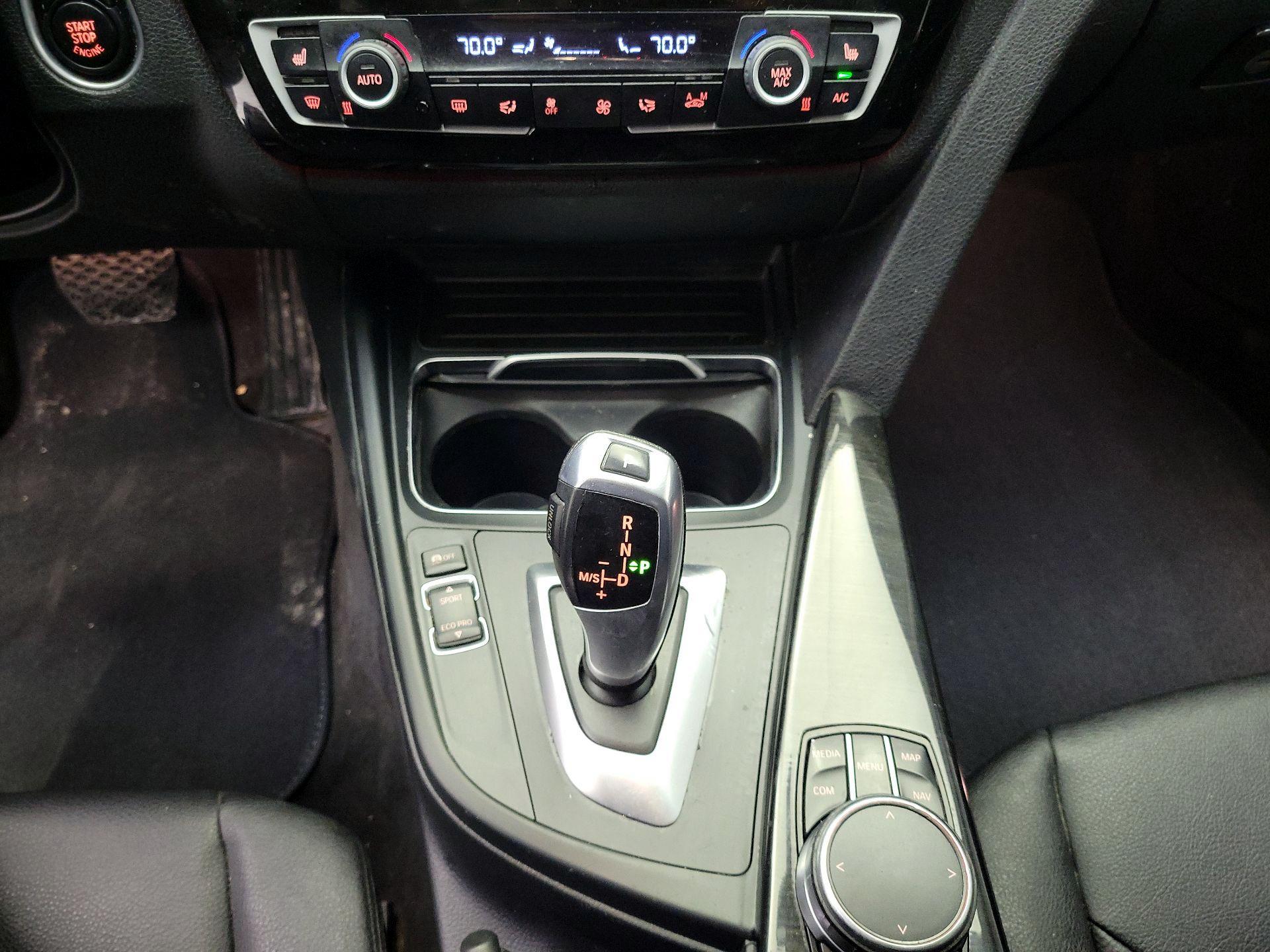 Thumbnail: 2018 BMW 3 Series - 16