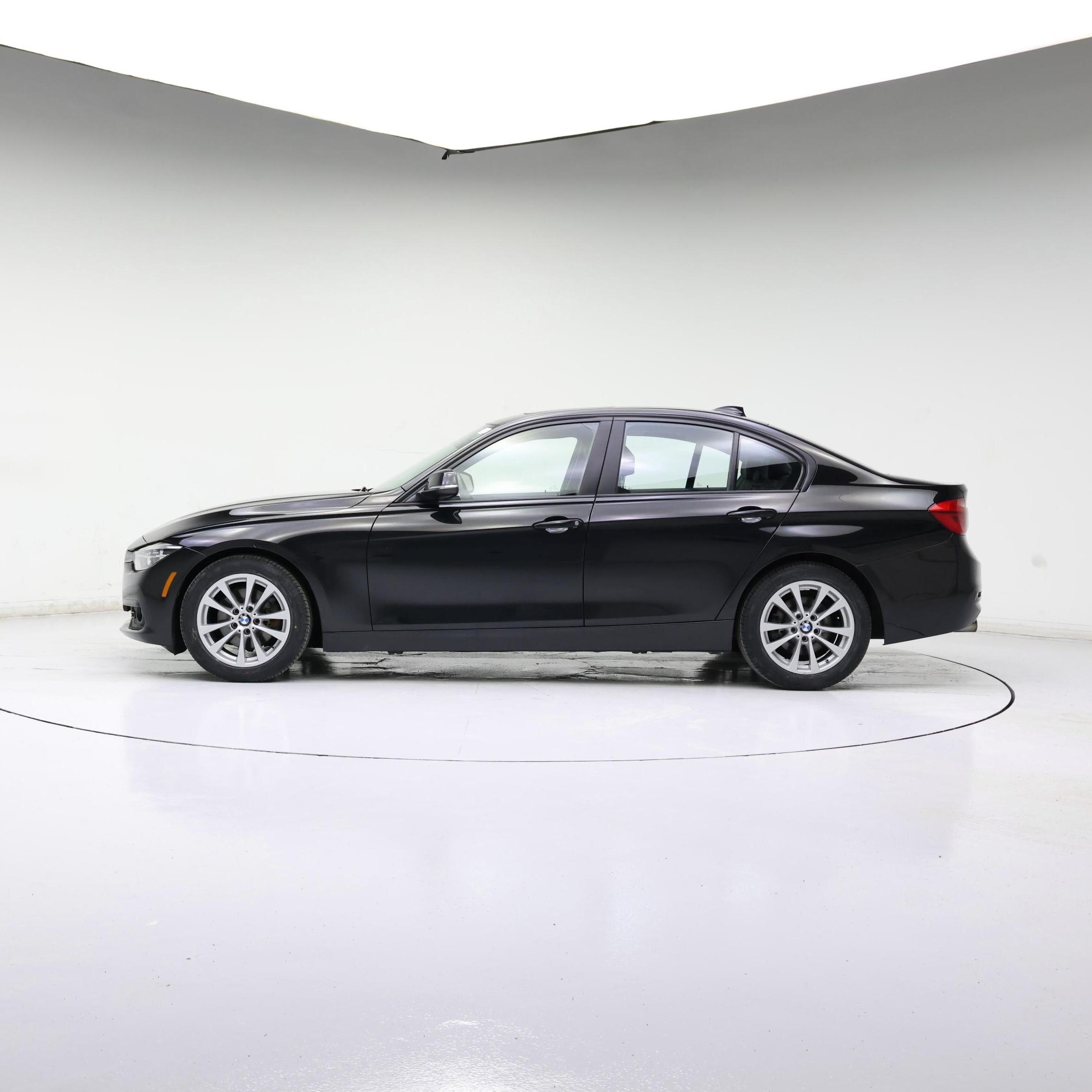Thumbnail: 2018 BMW 3 Series - 3