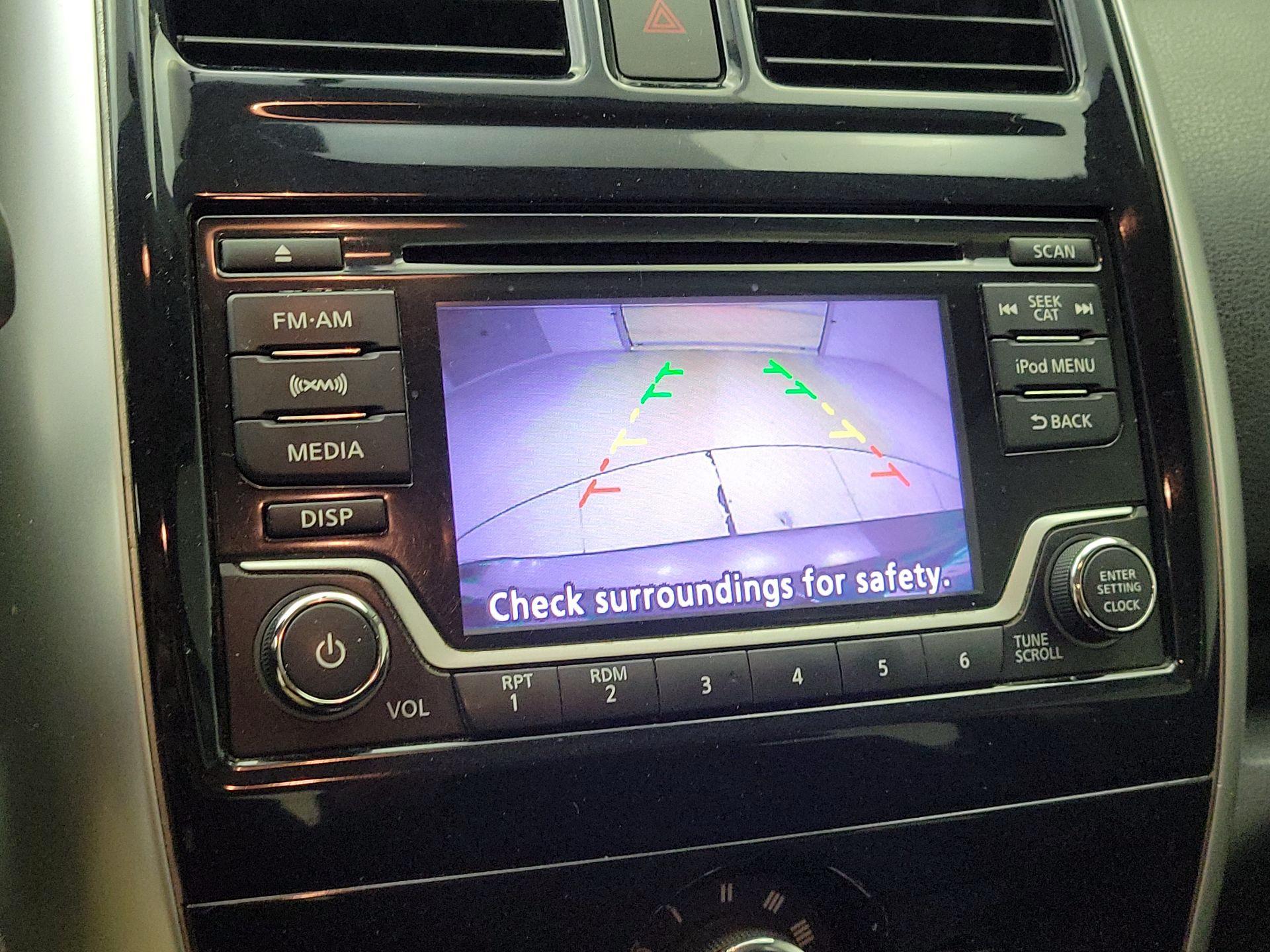 Thumbnail: 2017 Nissan Versa Note - 14