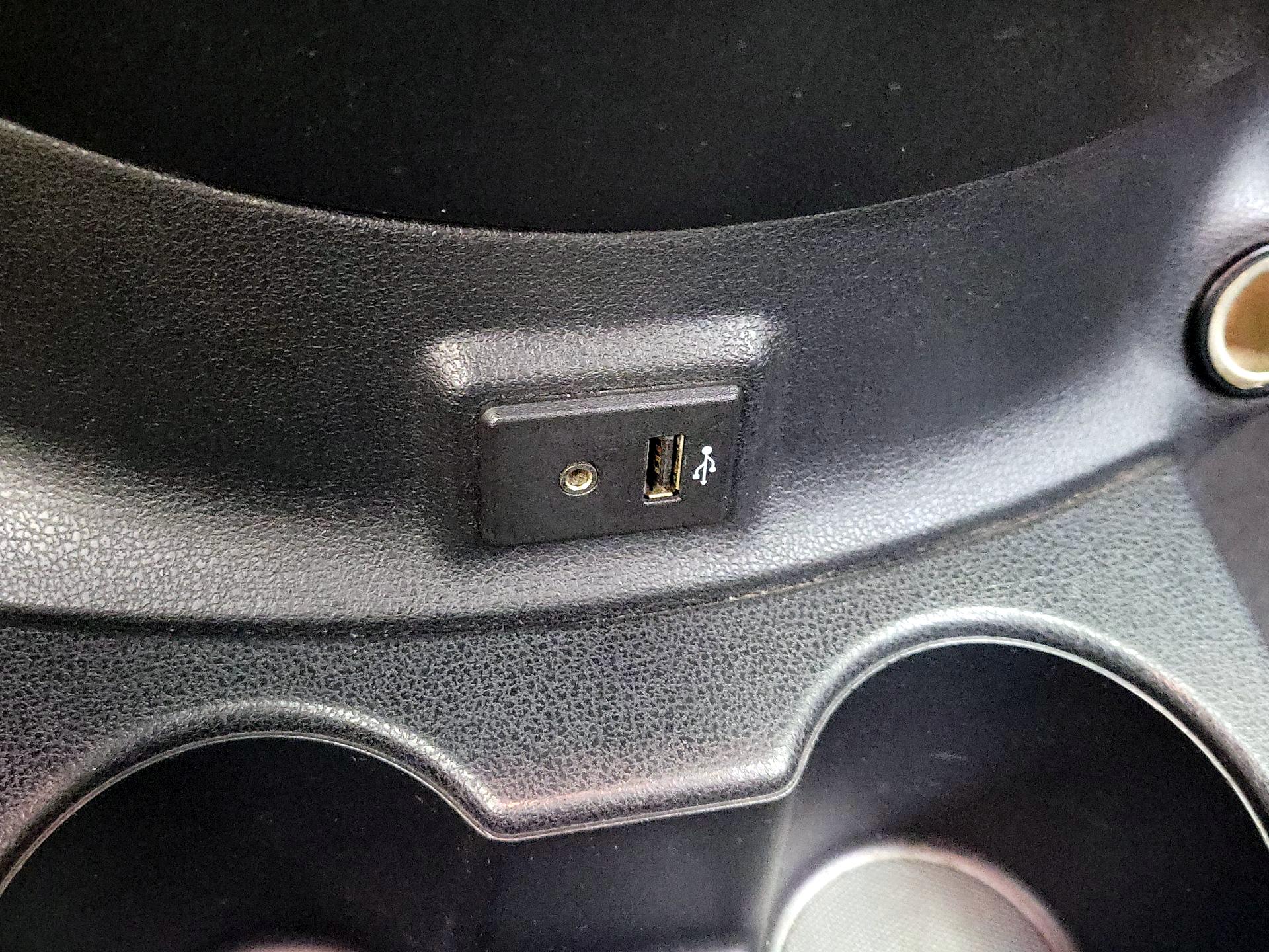 Thumbnail: 2017 Nissan Versa Note - 18