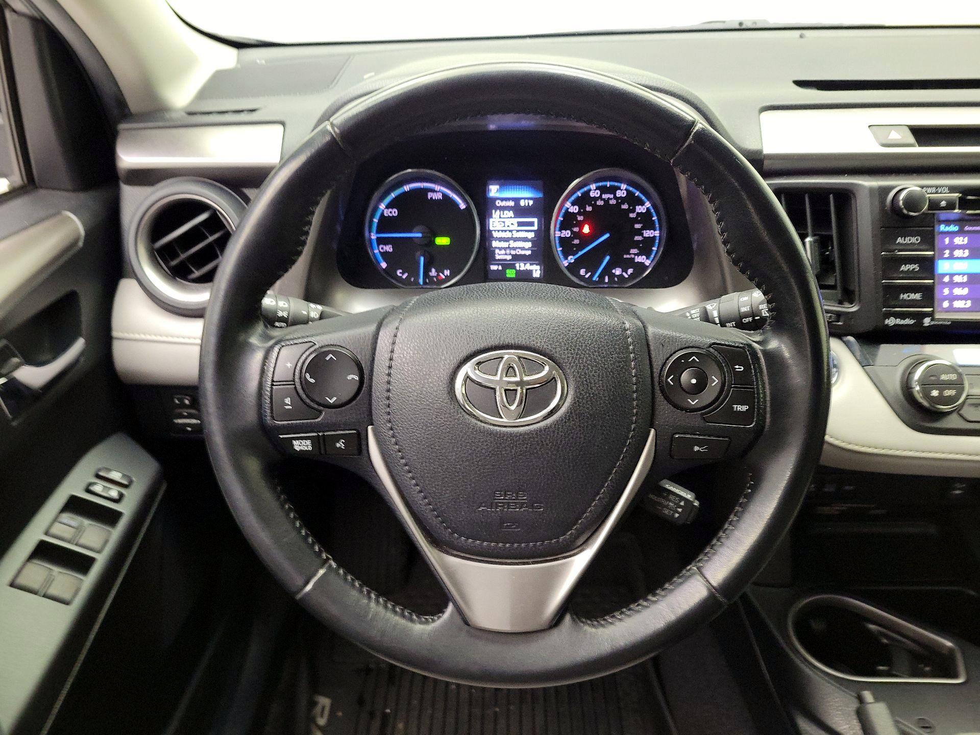 Thumbnail: 2018 Toyota RAV4 - 10