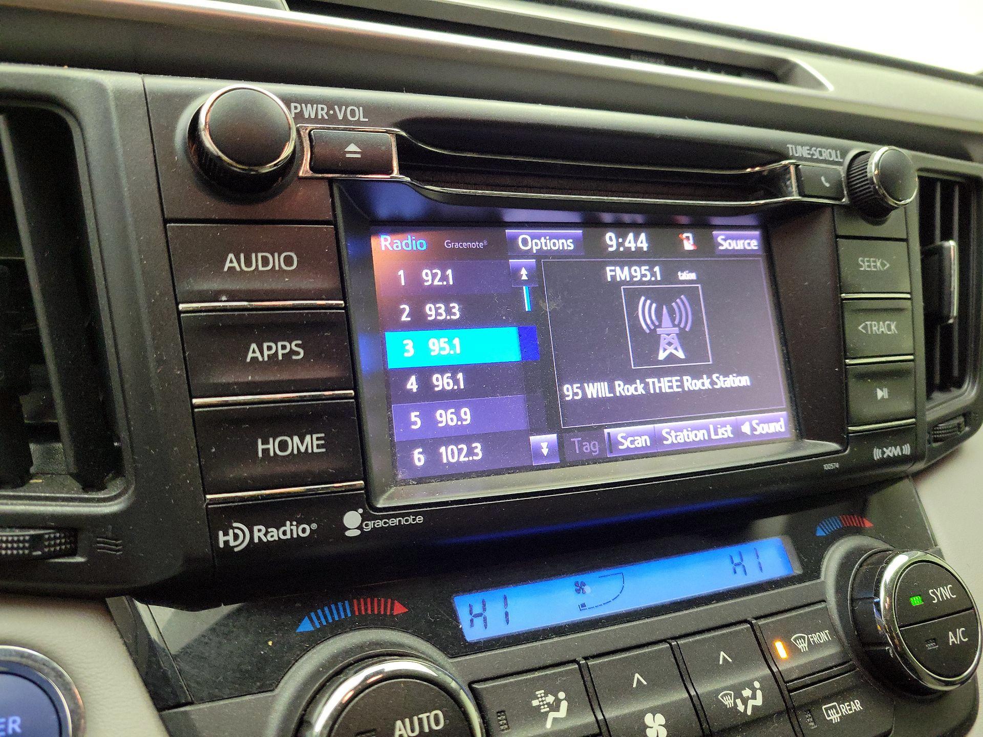 Thumbnail: 2018 Toyota RAV4 - 14