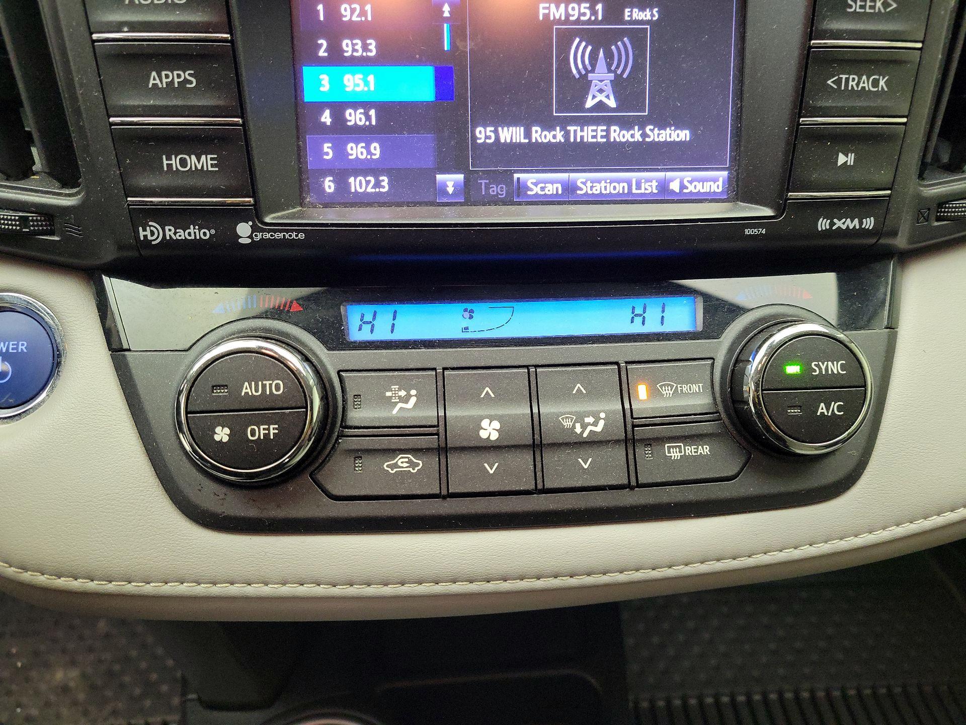 Thumbnail: 2018 Toyota RAV4 - 15