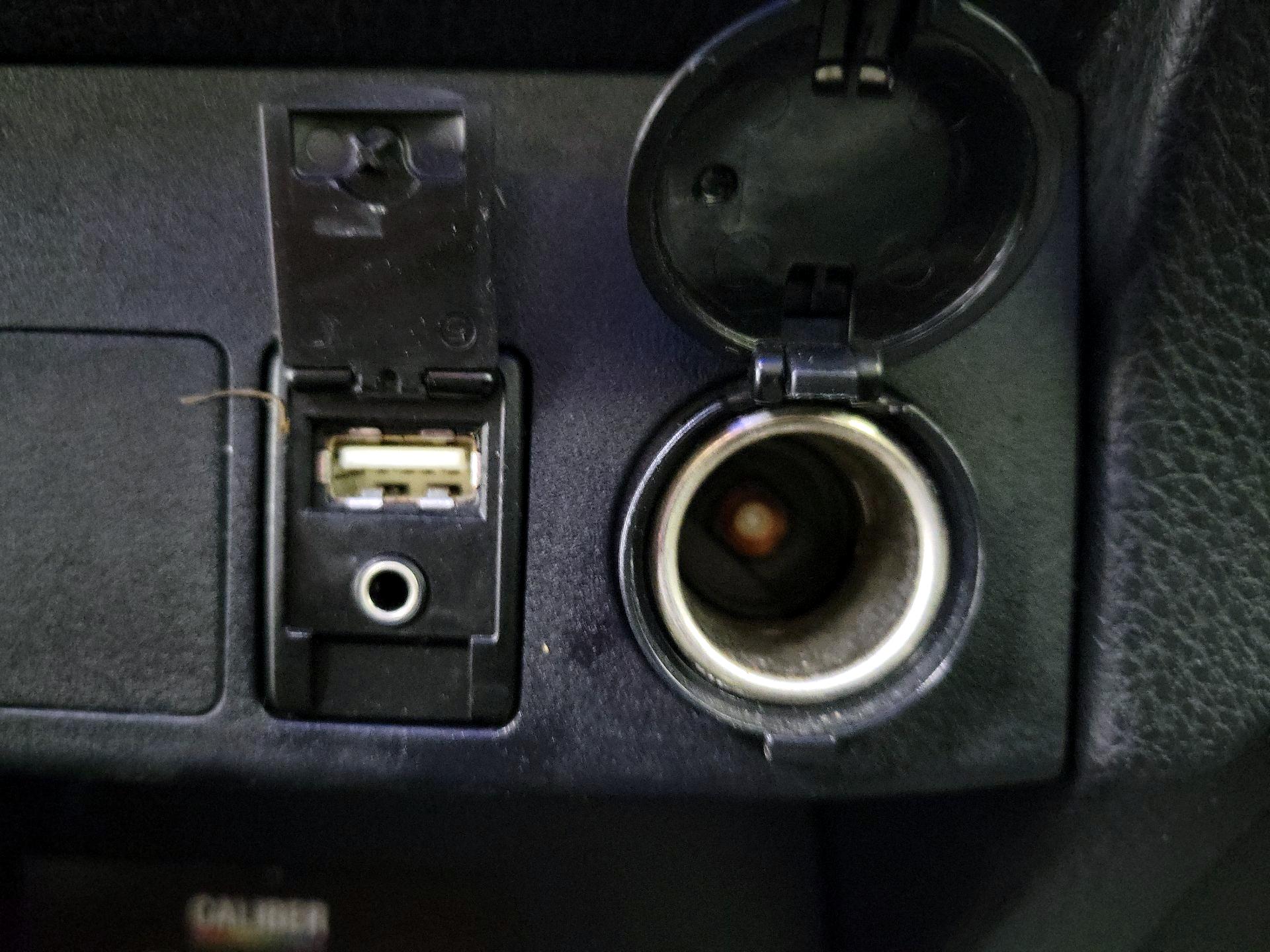 Thumbnail: 2018 Toyota RAV4 - 17