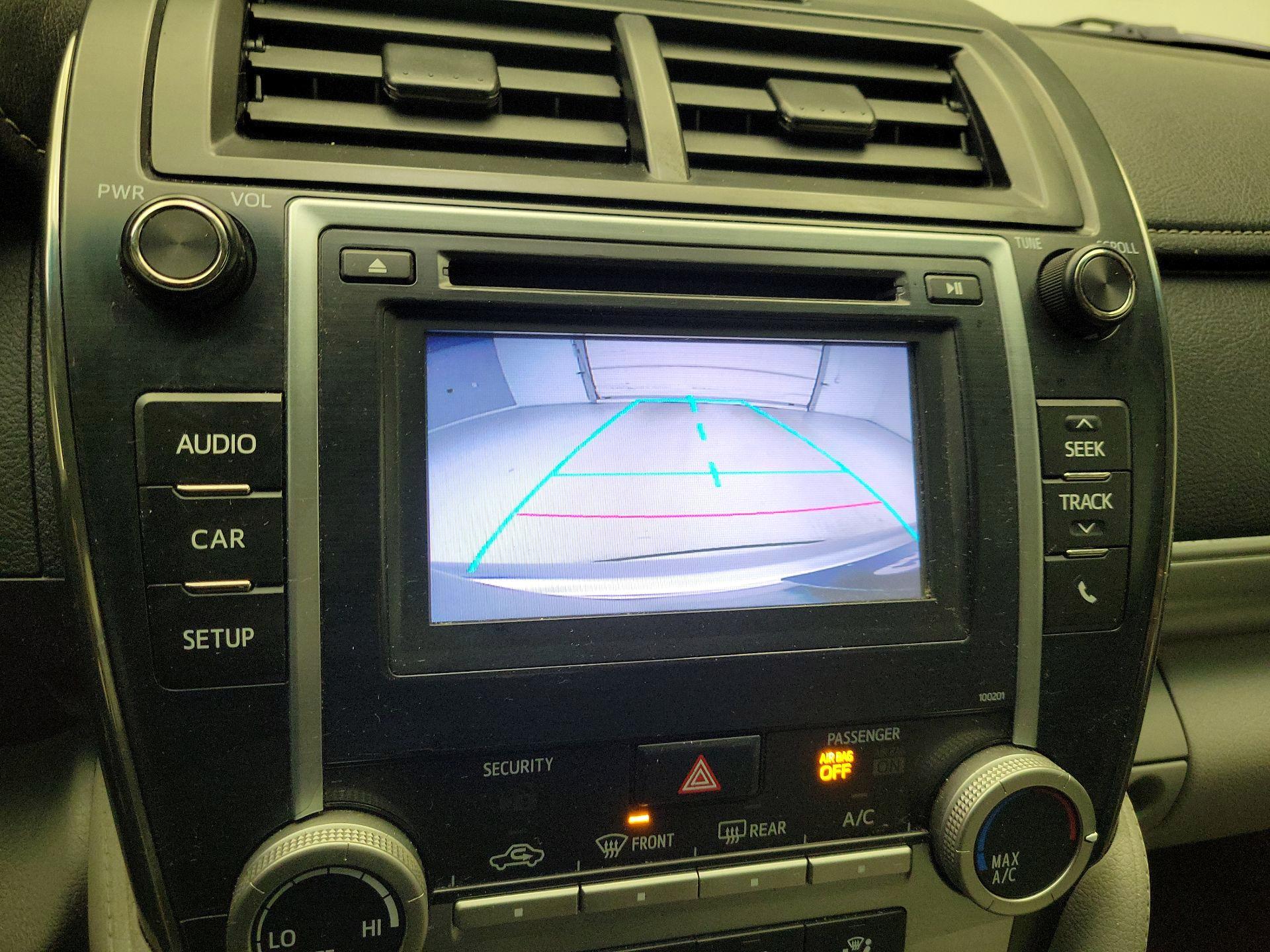 Thumbnail: 2014 Toyota Camry - 14