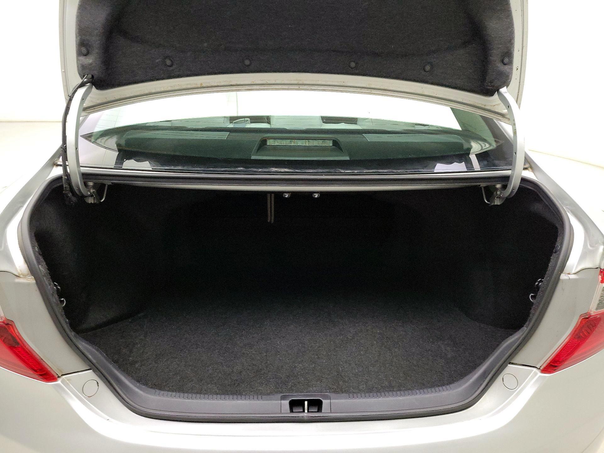 Thumbnail: 2014 Toyota Camry - 20