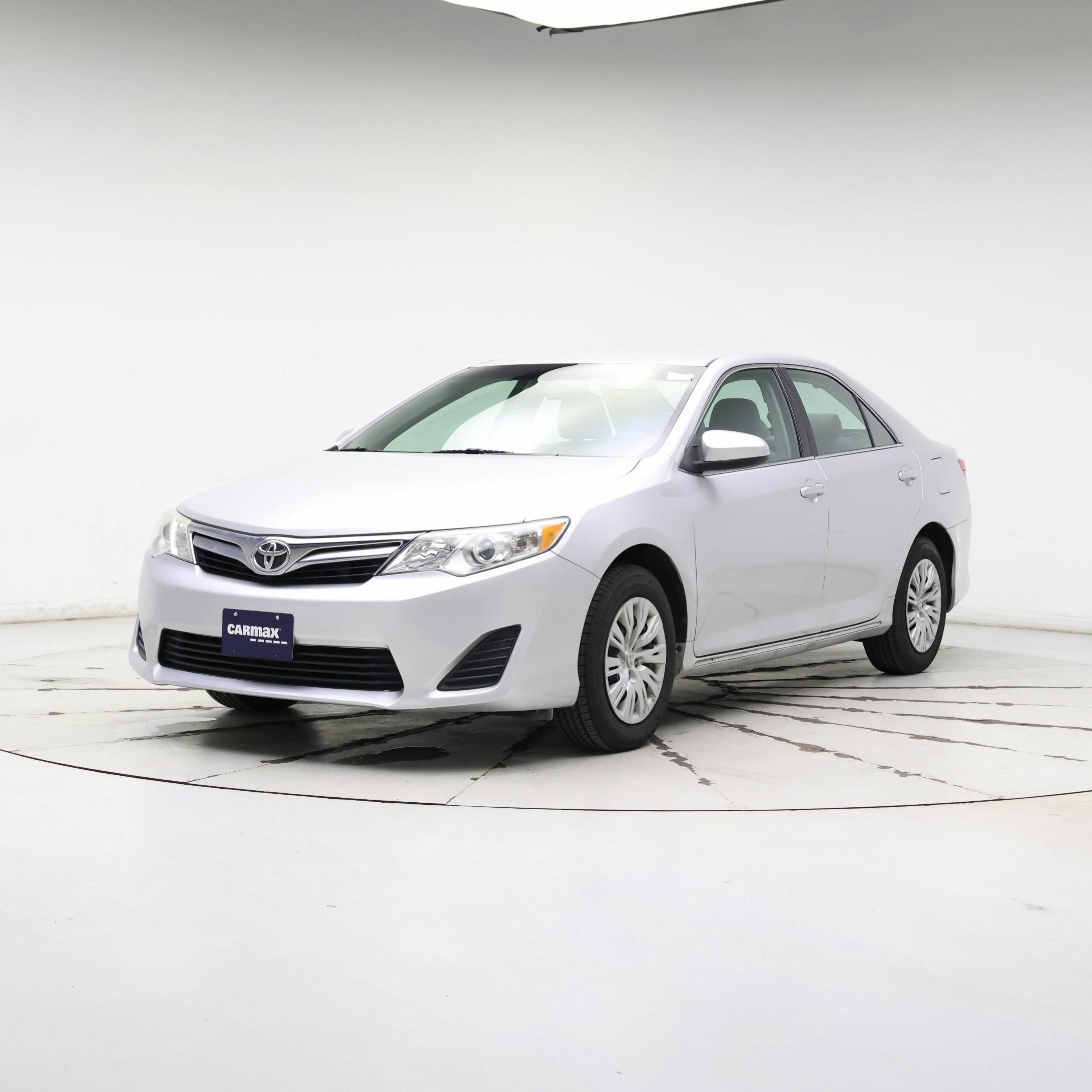 Thumbnail: 2014 Toyota Camry - 4