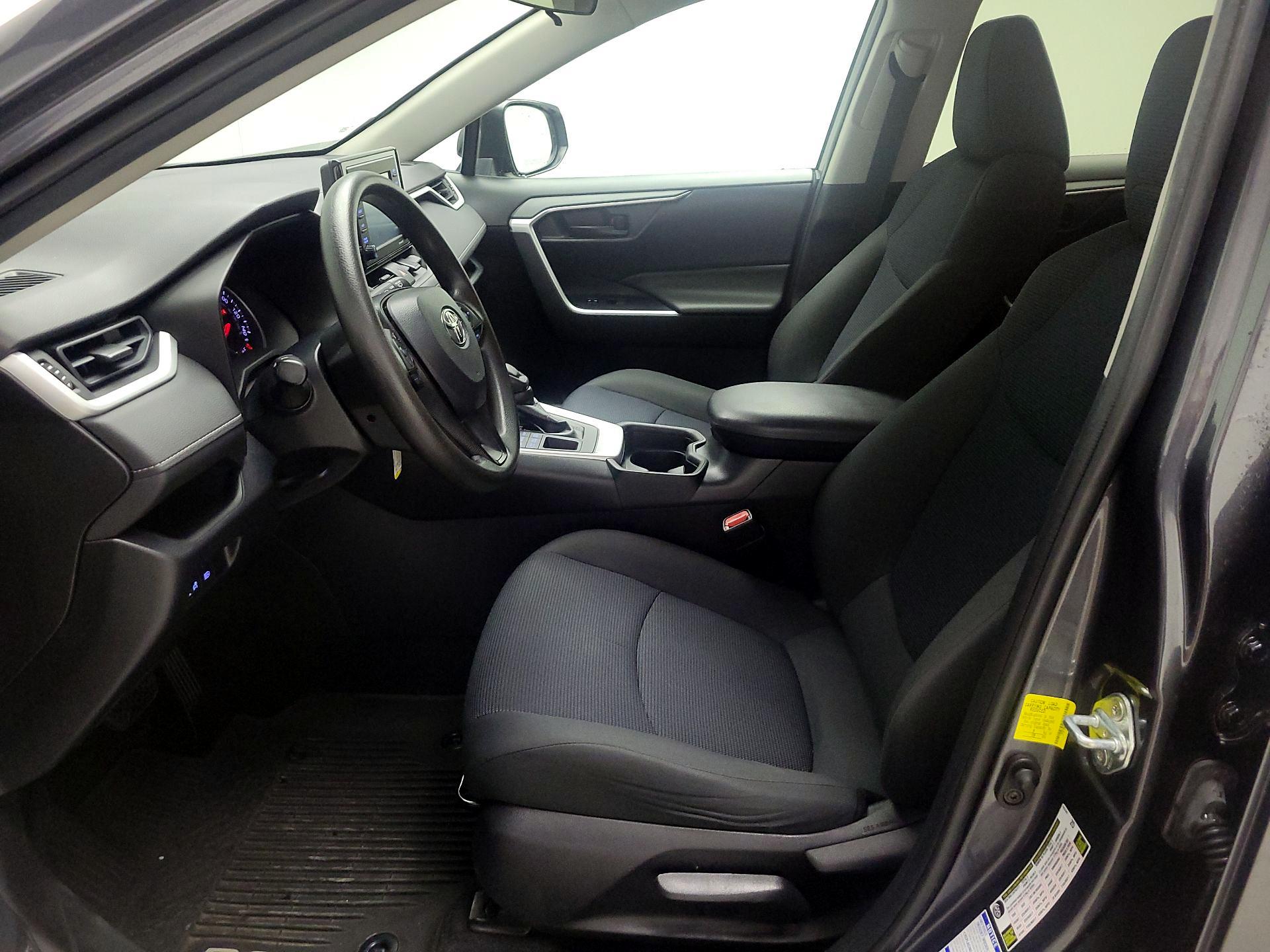 Thumbnail: 2020 Toyota RAV4 - 11