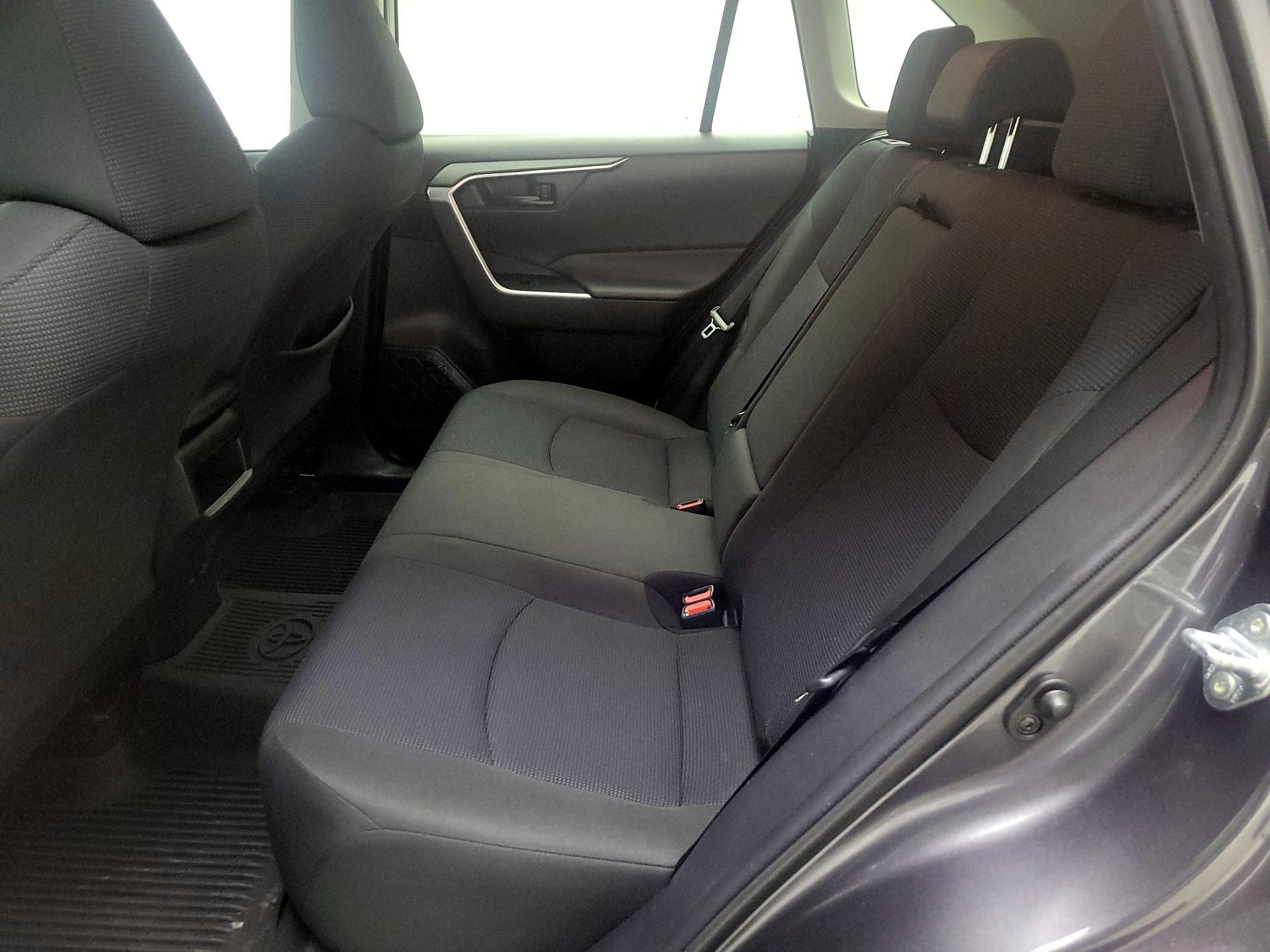 Thumbnail: 2020 Toyota RAV4 - 19