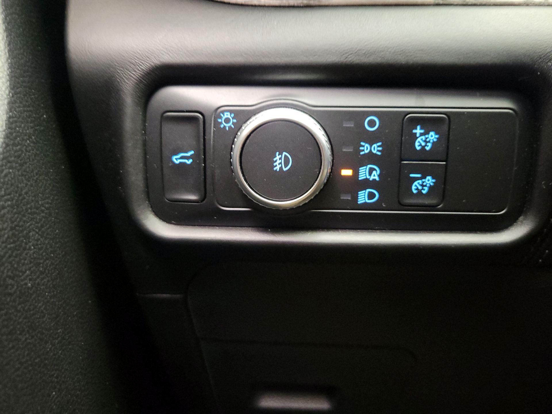 Thumbnail: 2020 Ford Explorer - 13