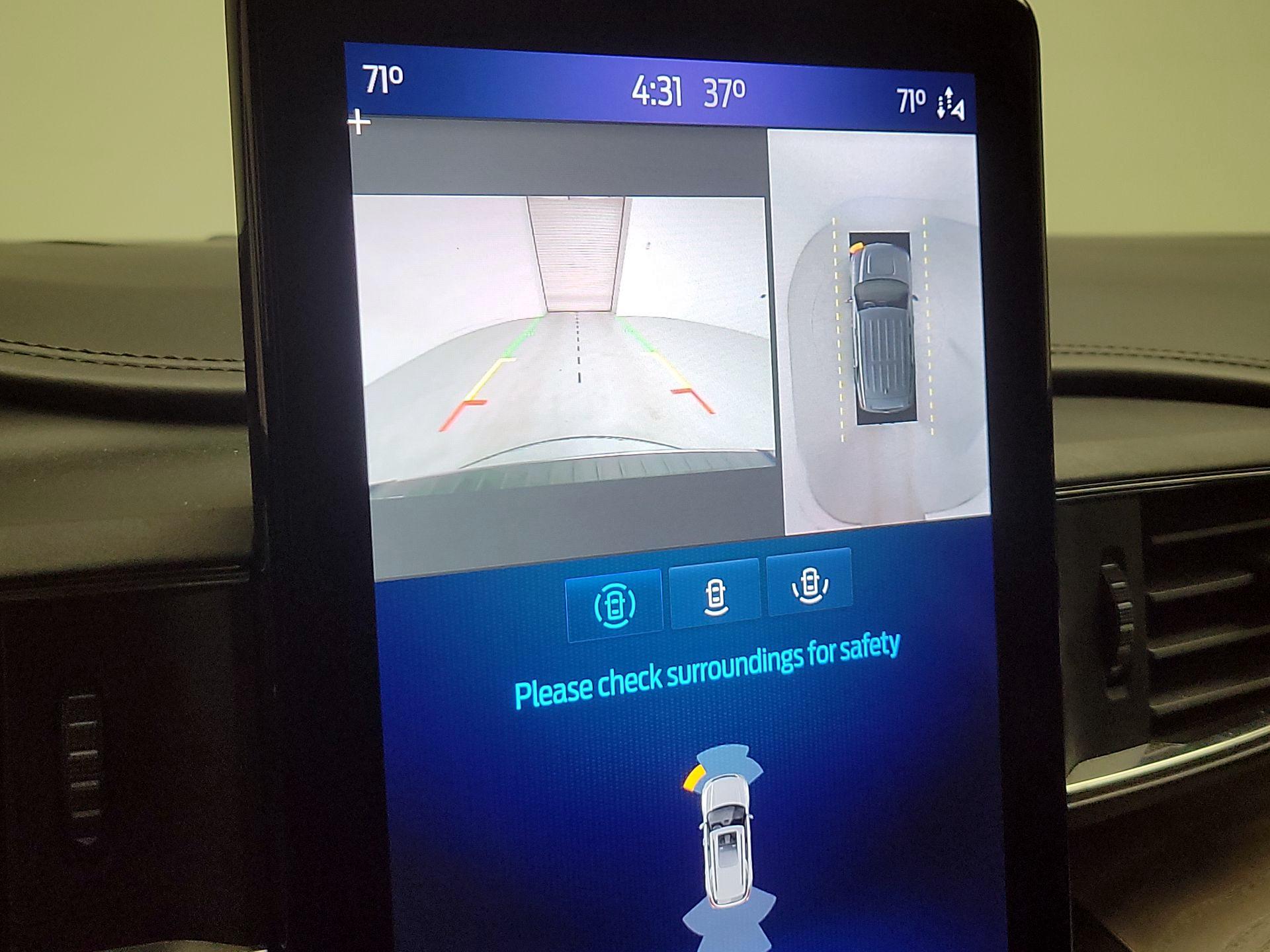 Thumbnail: 2020 Ford Explorer - 15