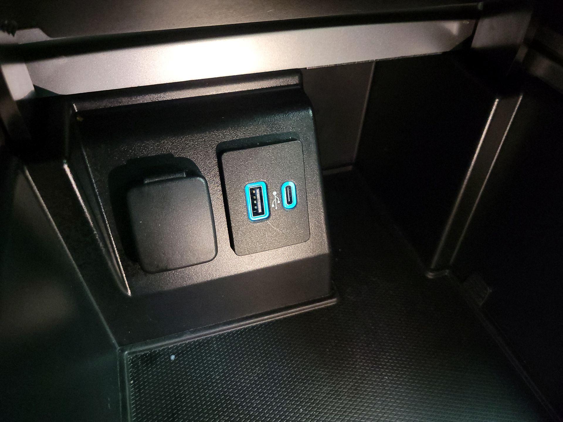 Thumbnail: 2020 Ford Explorer - 19