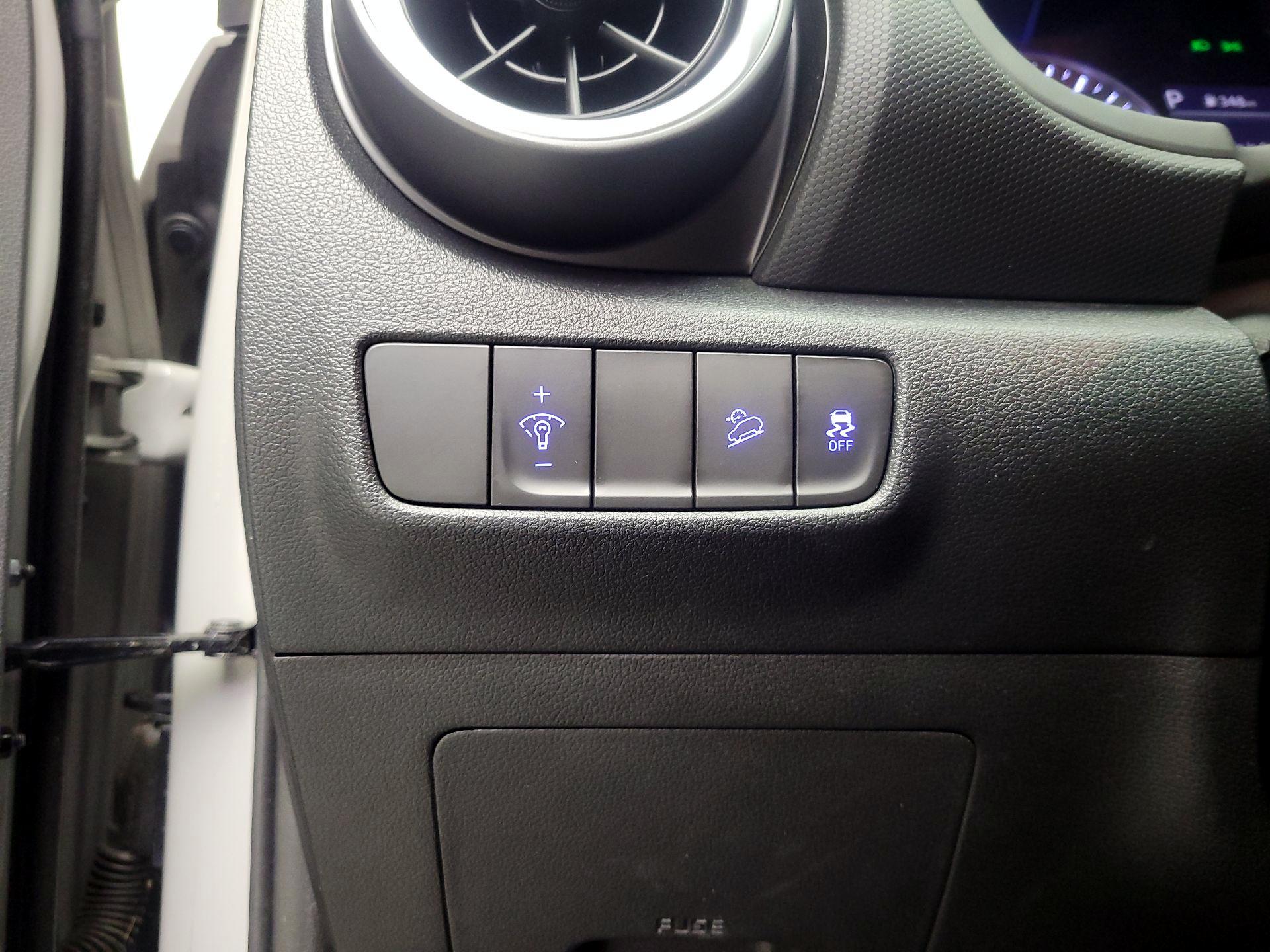 Thumbnail: 2022 Hyundai Kona - 13