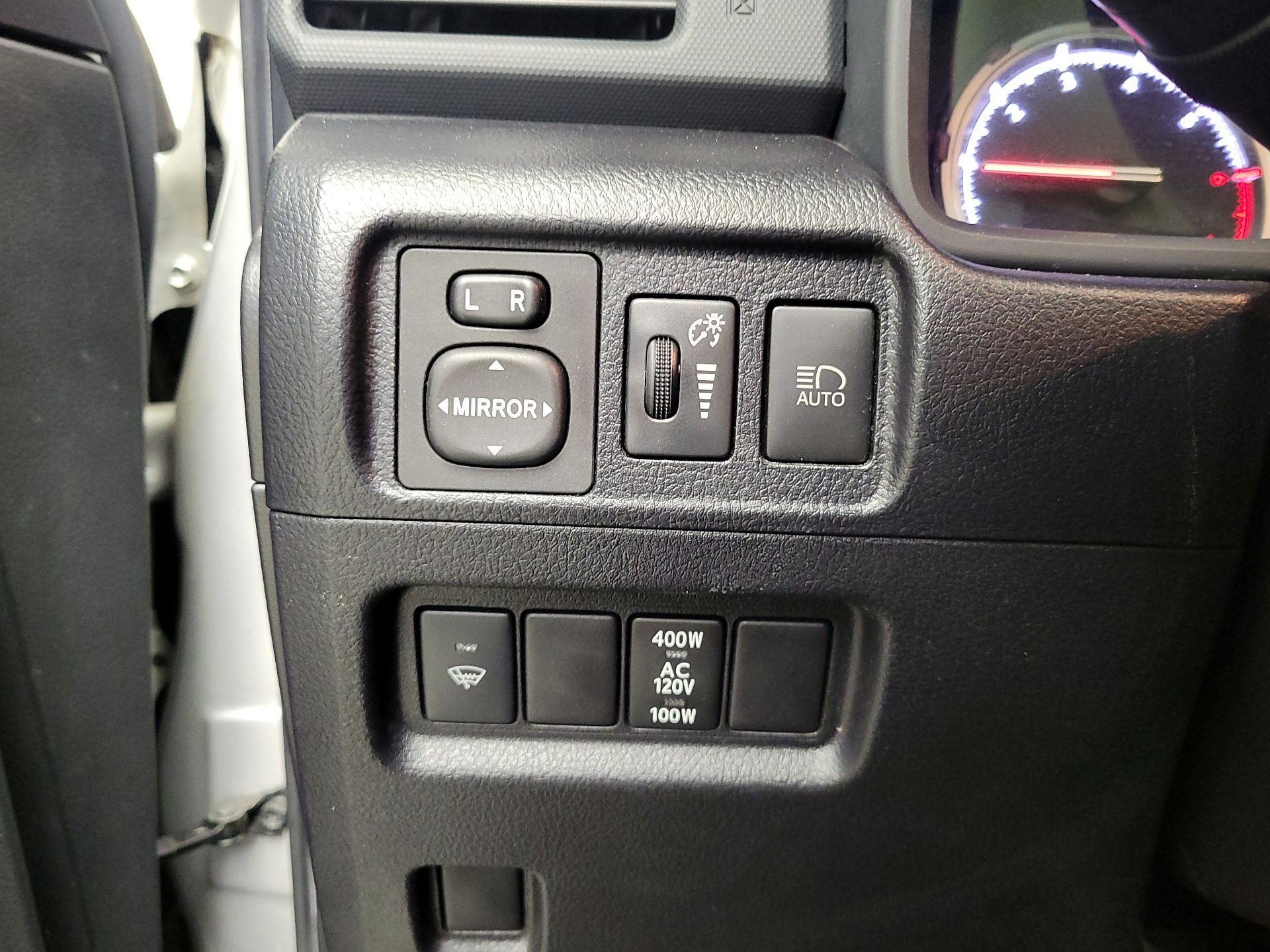 Thumbnail: 2020 Toyota 4Runner - 13