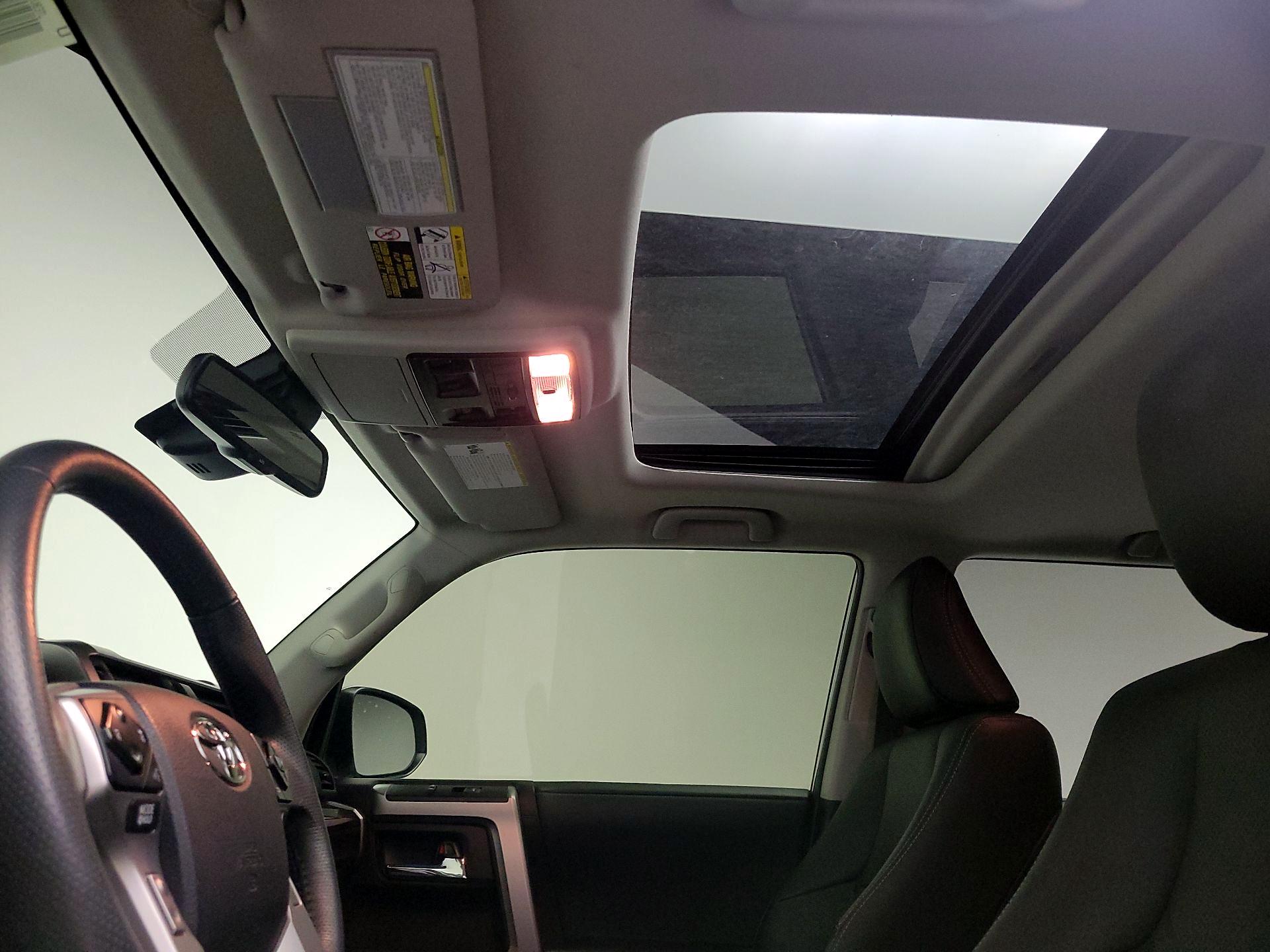 Thumbnail: 2020 Toyota 4Runner - 20