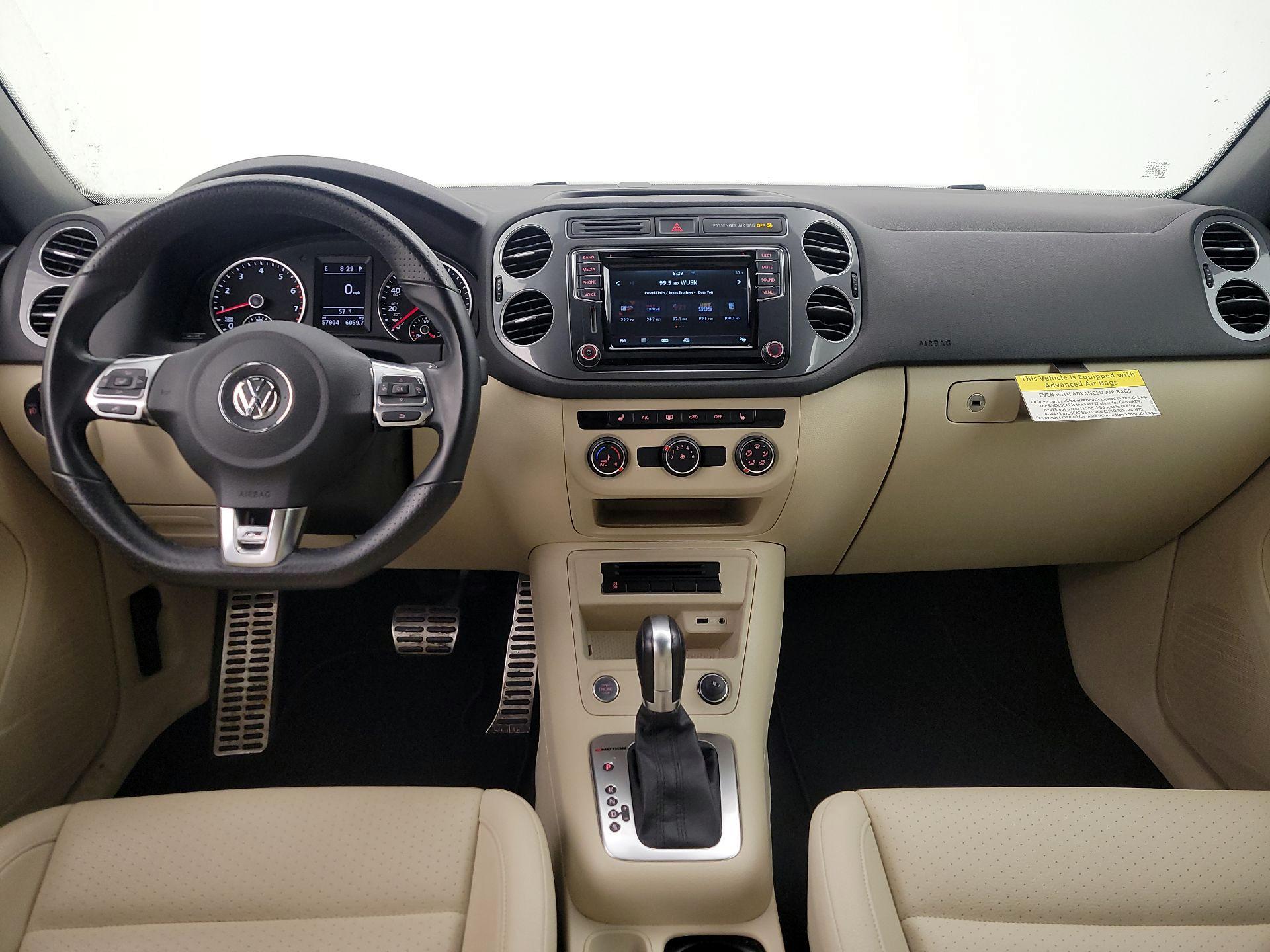 Thumbnail: 2016 Volkswagen Tiguan - 9