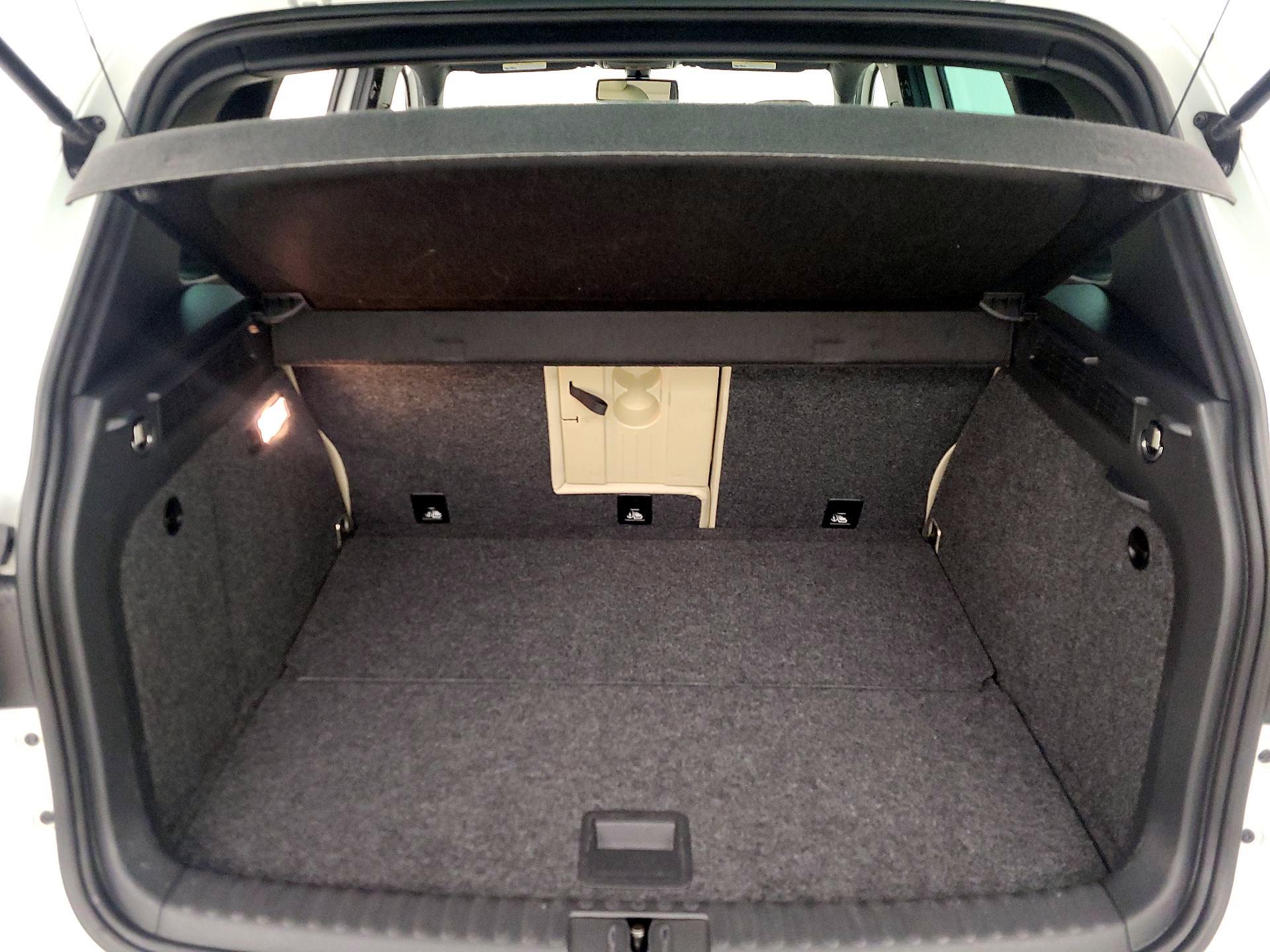 Thumbnail: 2016 Volkswagen Tiguan - 20