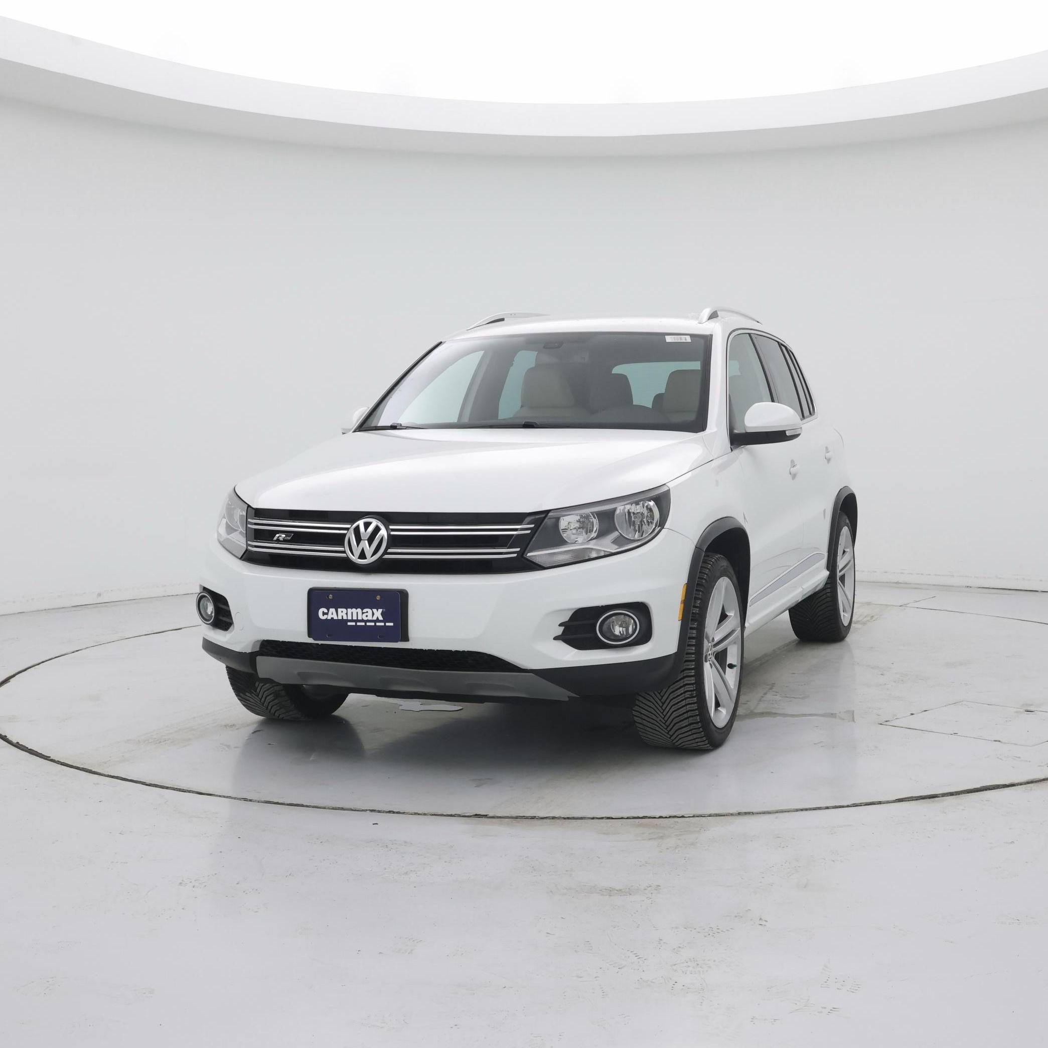 Thumbnail: 2016 Volkswagen Tiguan - 4