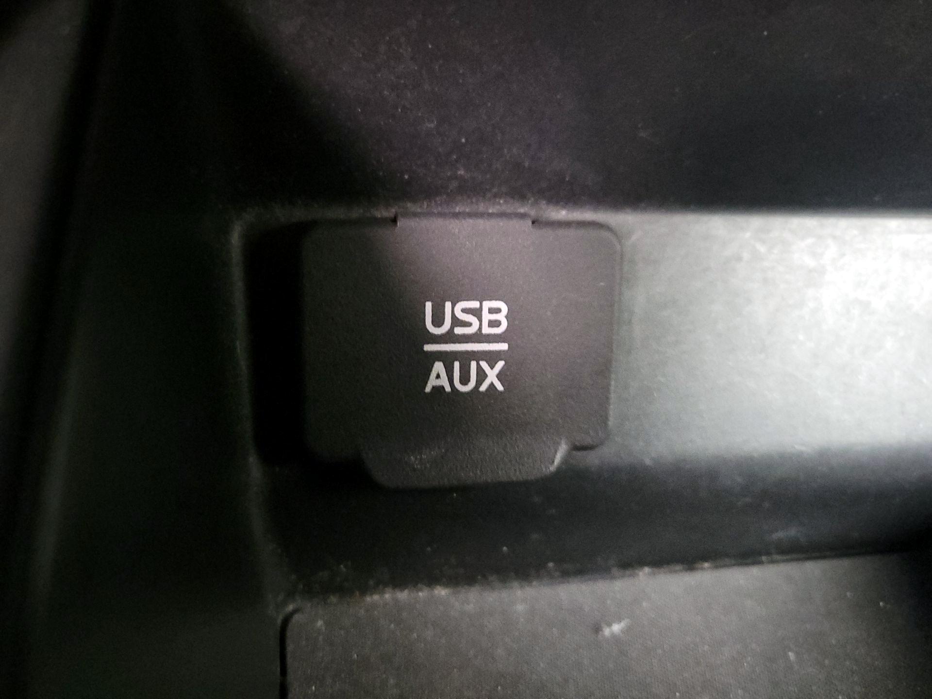 Thumbnail: 2015 Nissan Altima - 18