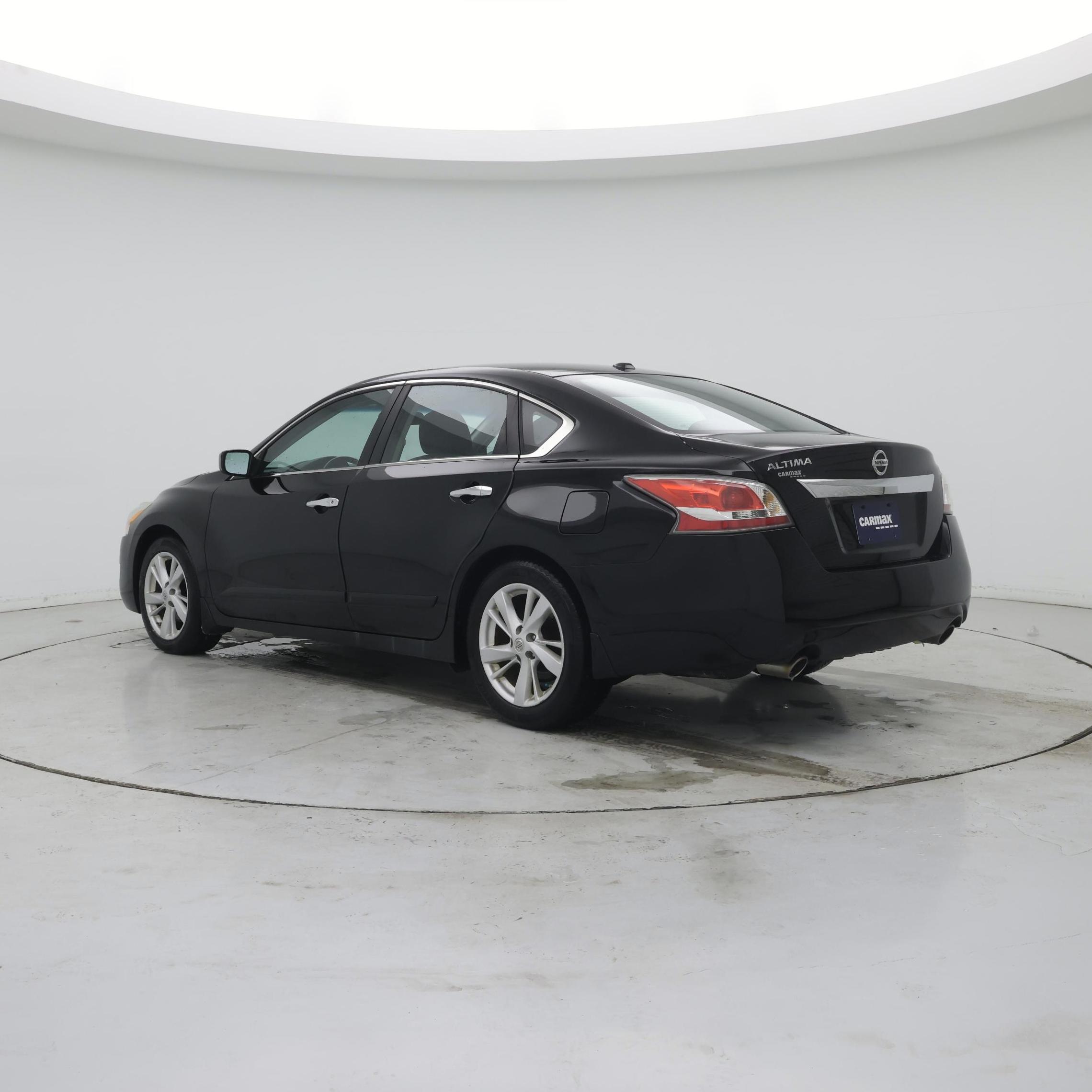 Thumbnail: 2015 Nissan Altima - 2