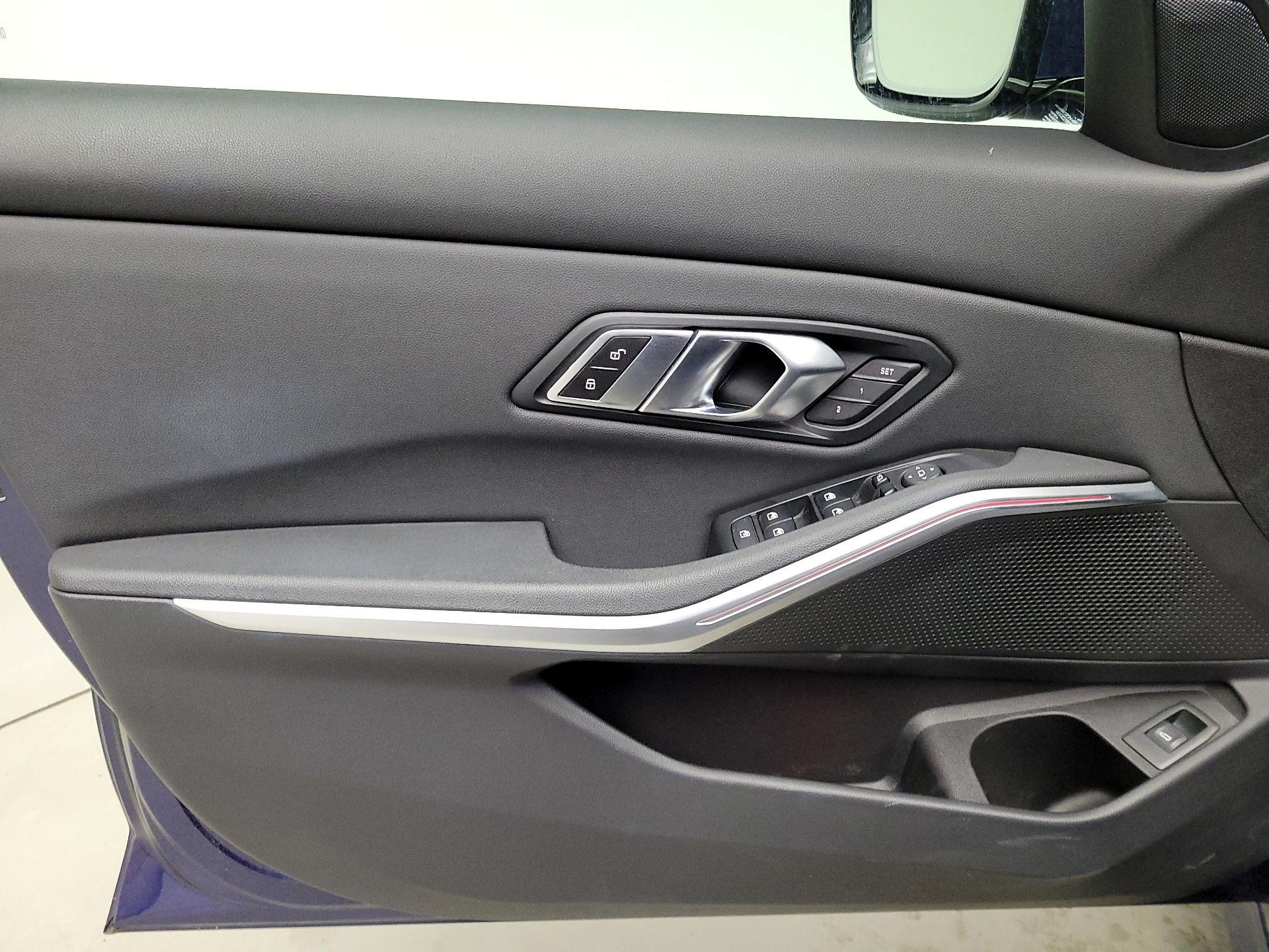 Thumbnail: 2020 BMW 3 Series - 12