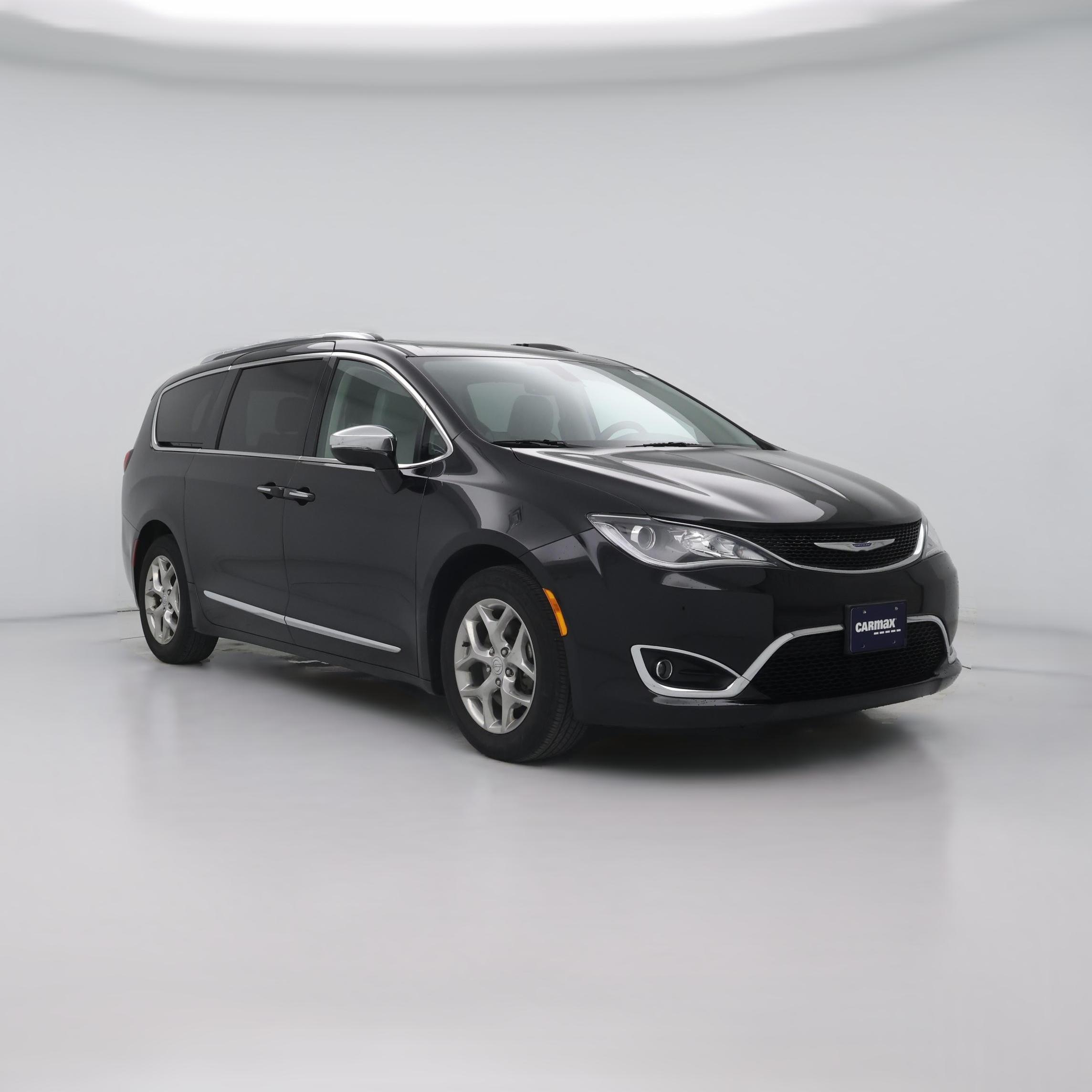 Thumbnail: 2018 Chrysler Pacifica - 1