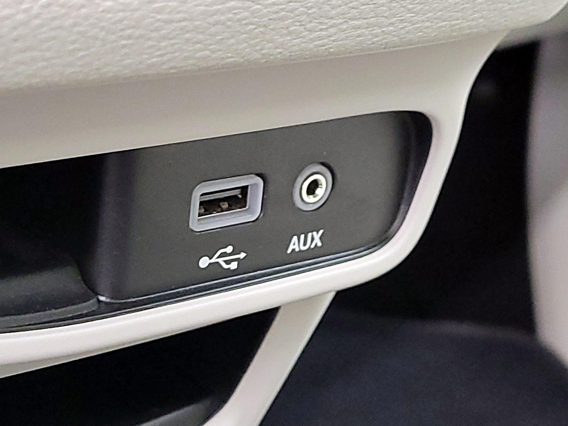 Thumbnail: 2018 Chrysler Pacifica - 19