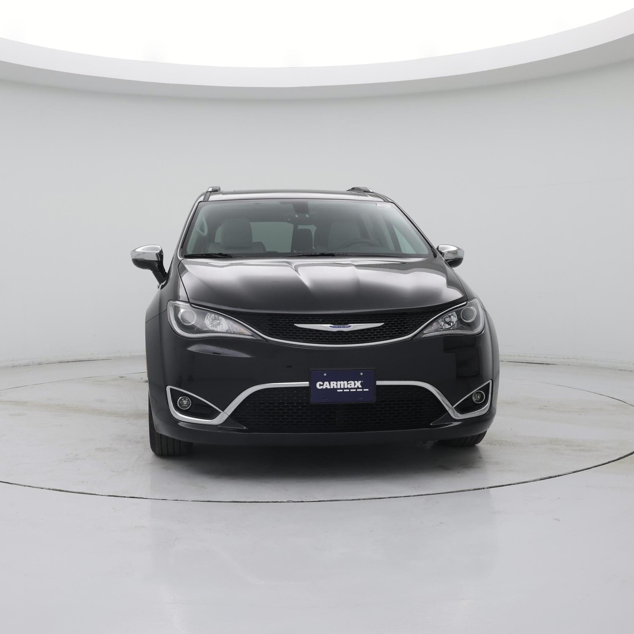 Thumbnail: 2018 Chrysler Pacifica - 5