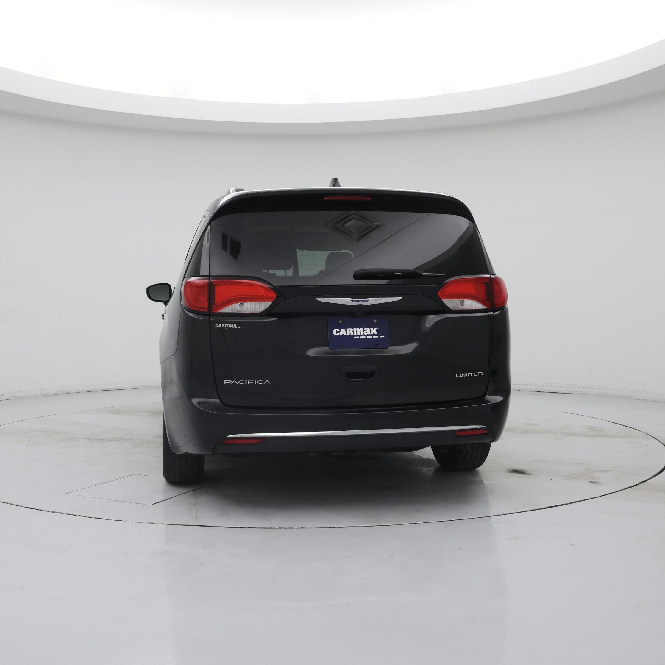 Thumbnail: 2018 Chrysler Pacifica - 6