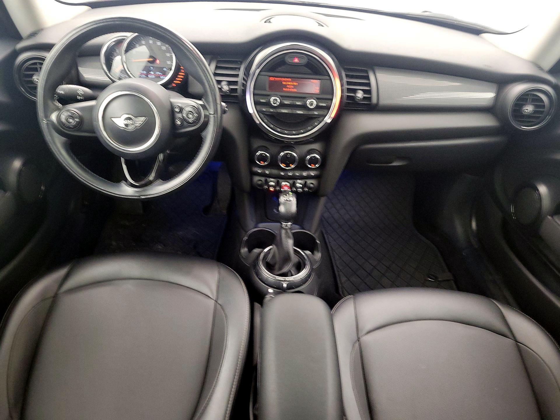 Thumbnail: 2015 MINI Cooper Hardtop - 9