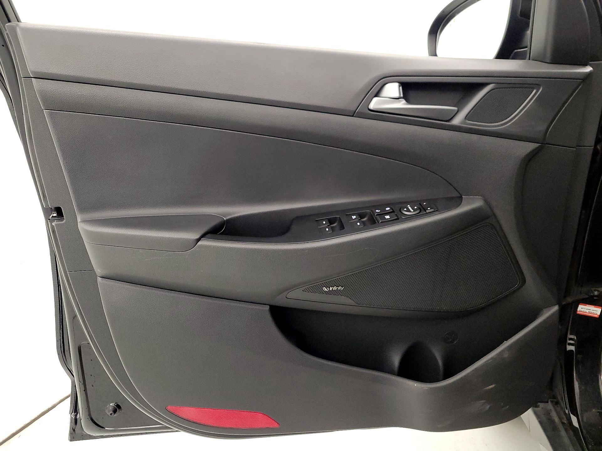 Thumbnail: 2017 Hyundai Tucson - 12