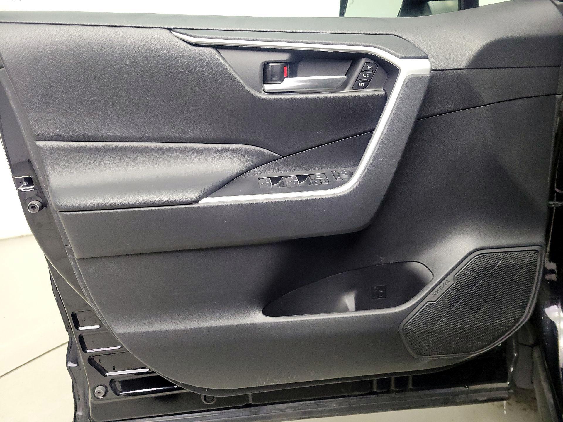 Thumbnail: 2023 Toyota RAV4 - 12