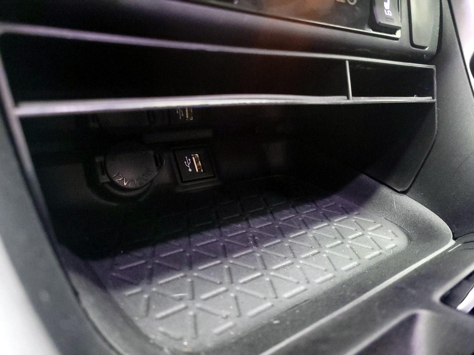 Thumbnail: 2023 Toyota RAV4 - 18