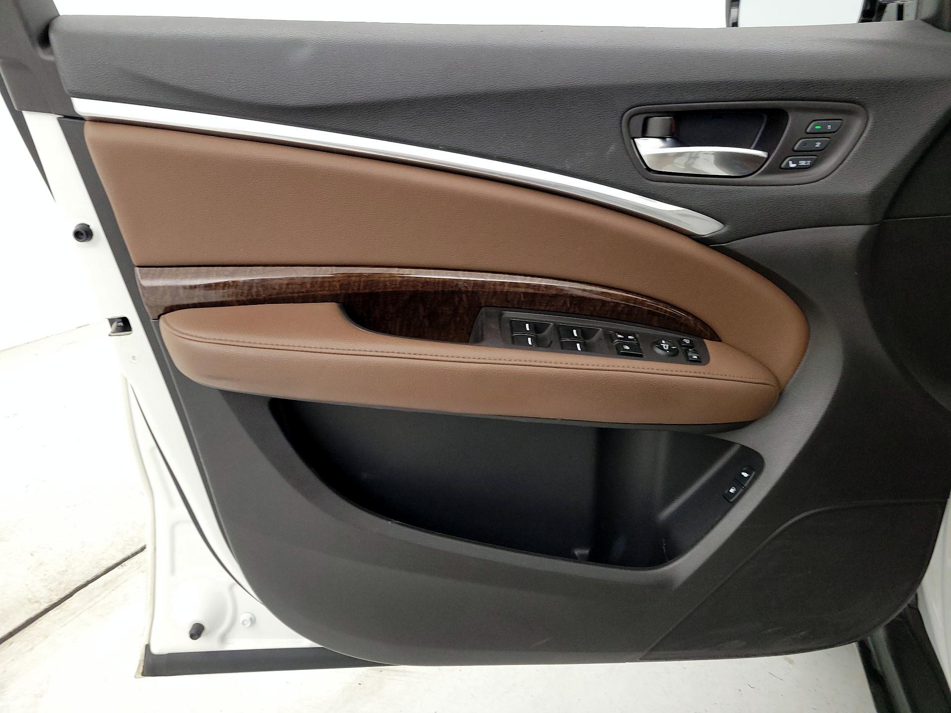 Thumbnail: 2017 Acura MDX - 12