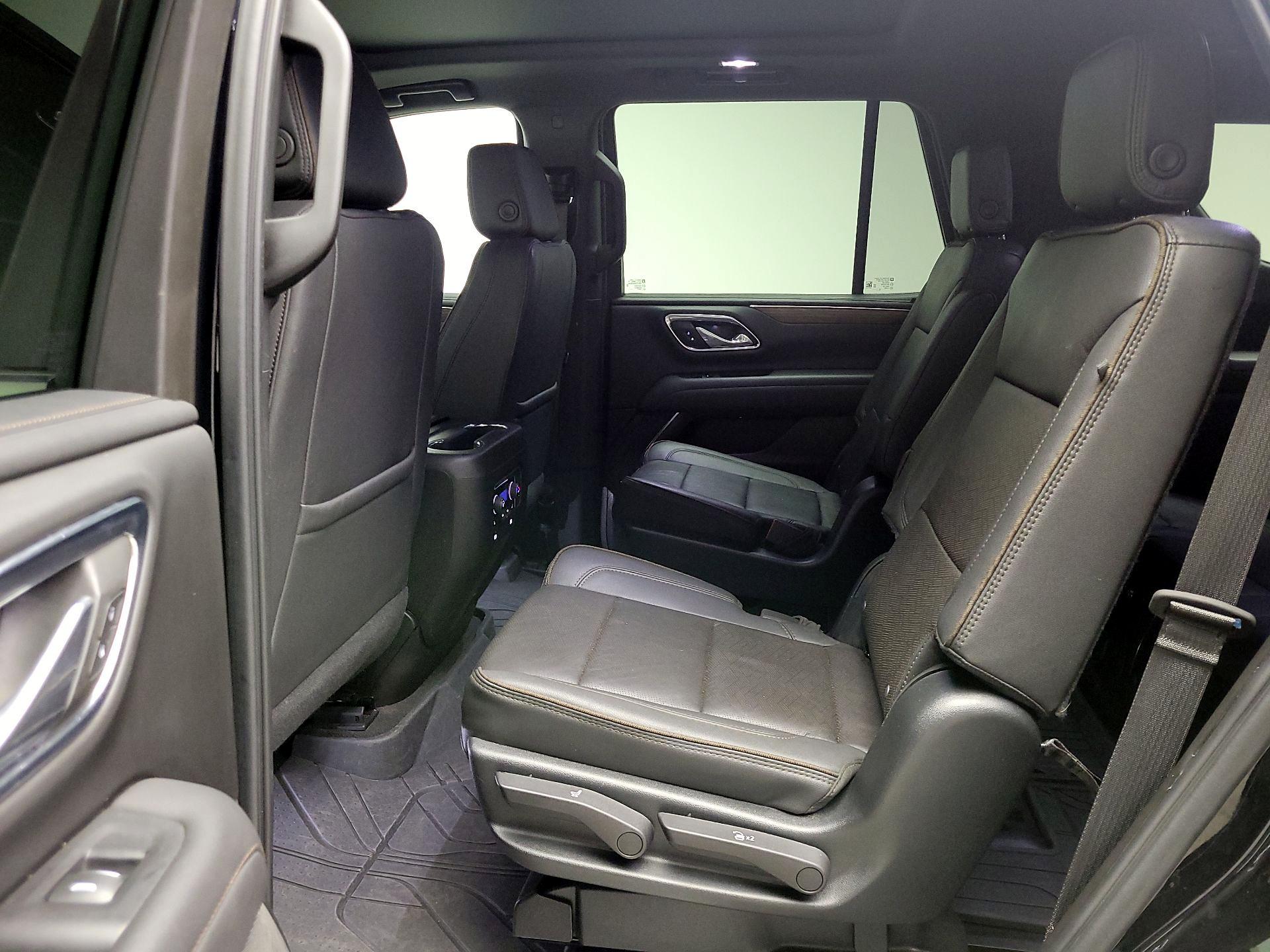 Thumbnail: 2023 Chevrolet Tahoe - 20