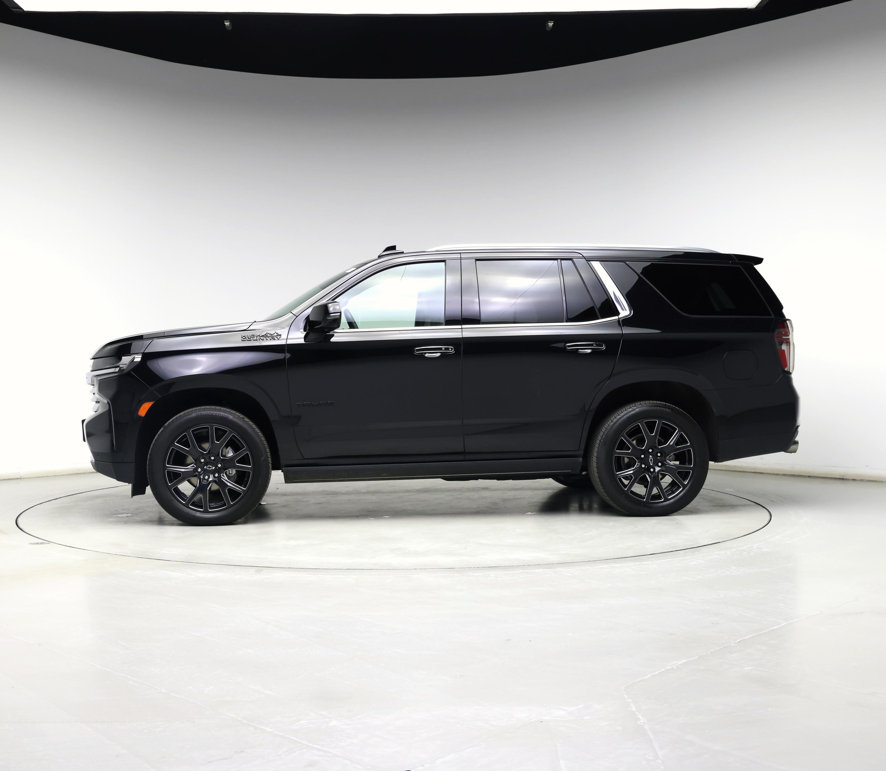 Thumbnail: 2023 Chevrolet Tahoe - 3