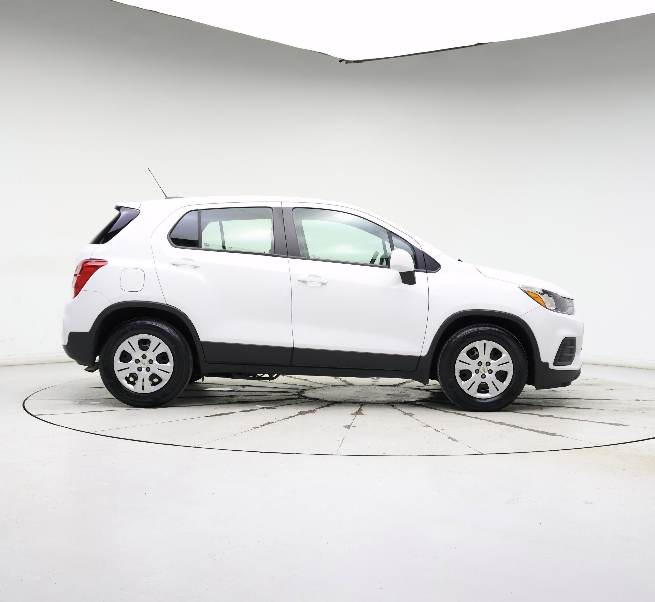 Thumbnail: 2017 Chevrolet Trax - 7