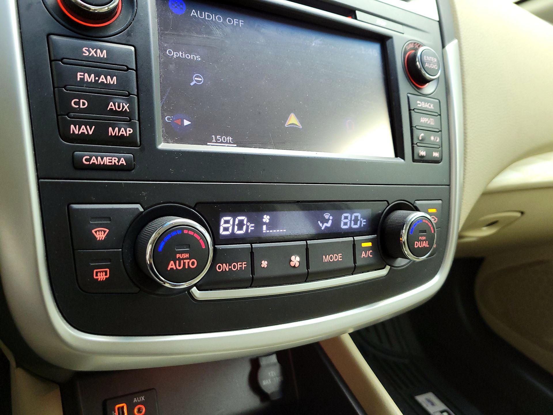 Thumbnail: 2017 Nissan Altima - 16