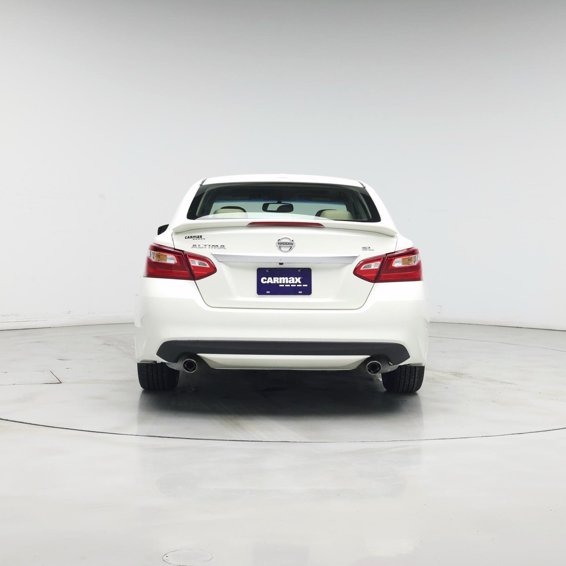 Thumbnail: 2017 Nissan Altima - 6