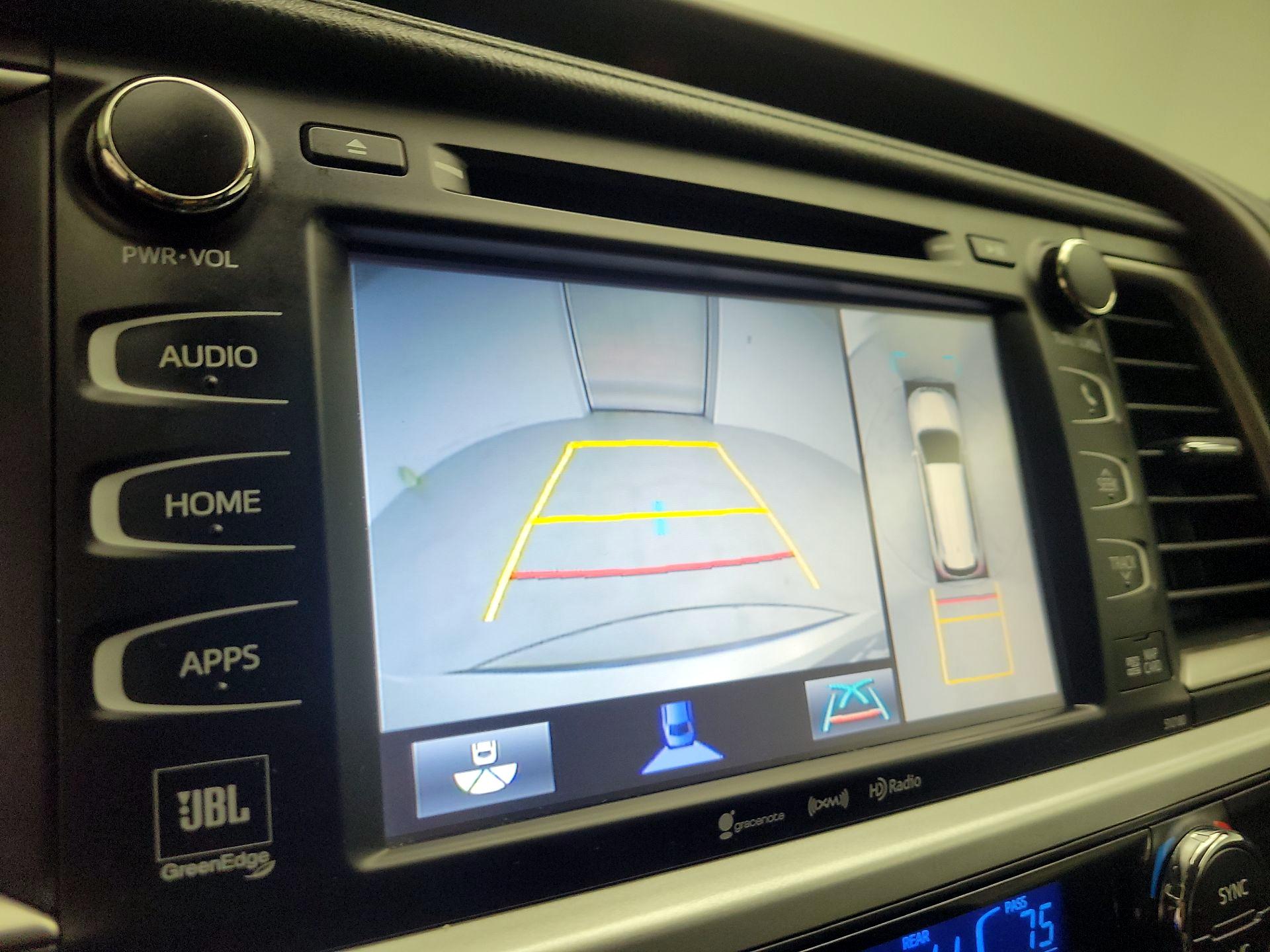 Thumbnail: 2017 Toyota Highlander - 14