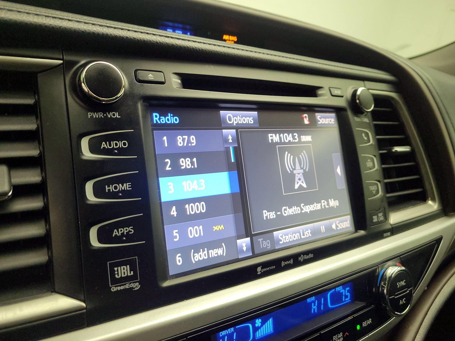 Thumbnail: 2017 Toyota Highlander - 15