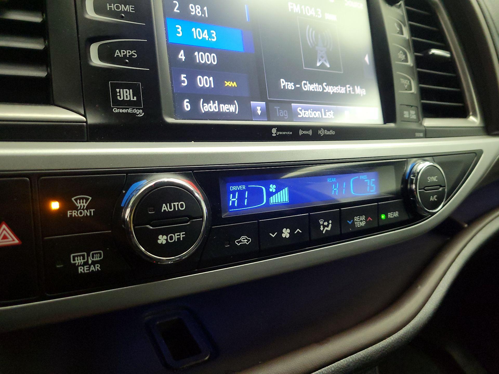 Thumbnail: 2017 Toyota Highlander - 16